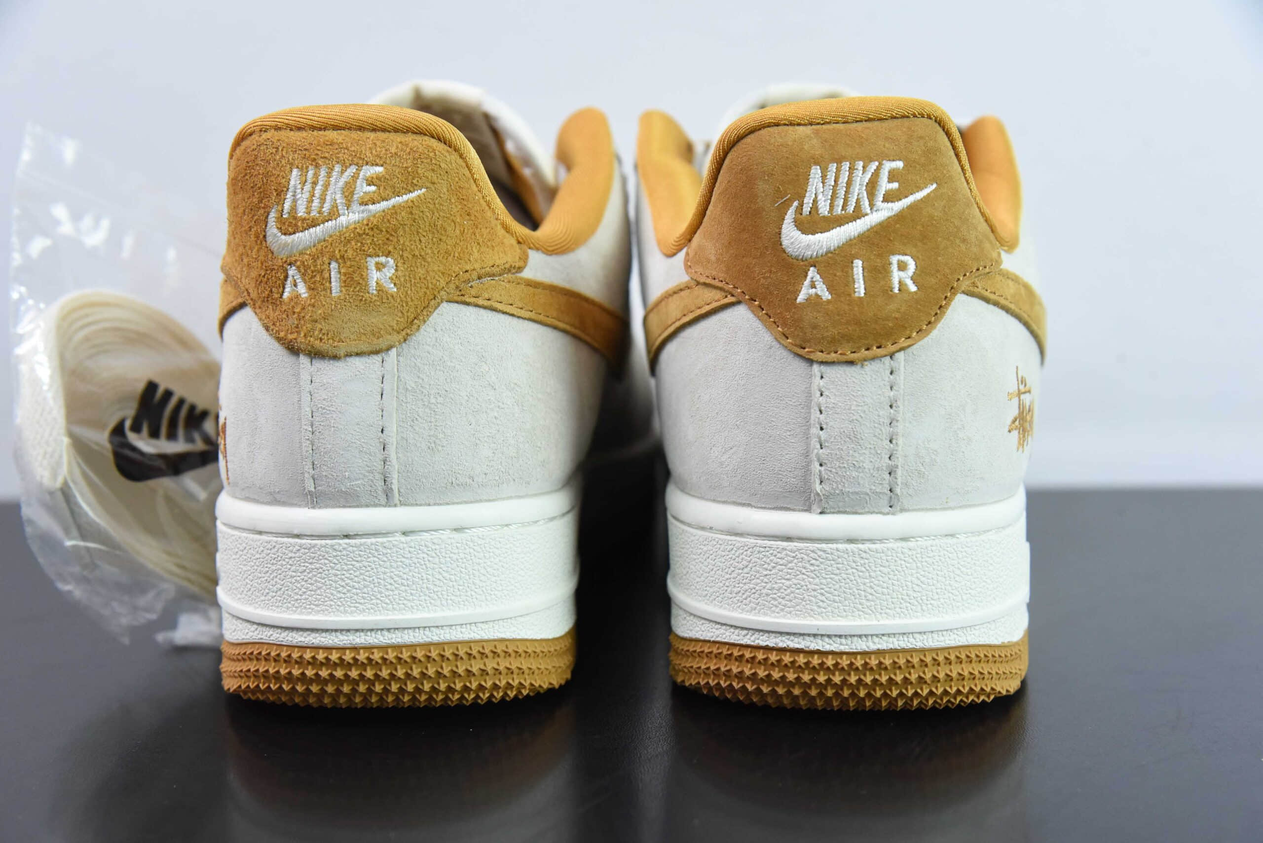 耐克Nike Air Force 1'07 Low 斯图西联名麦黄猪八空军一号低帮休闲板鞋纯原版本 货号：HD1968-020