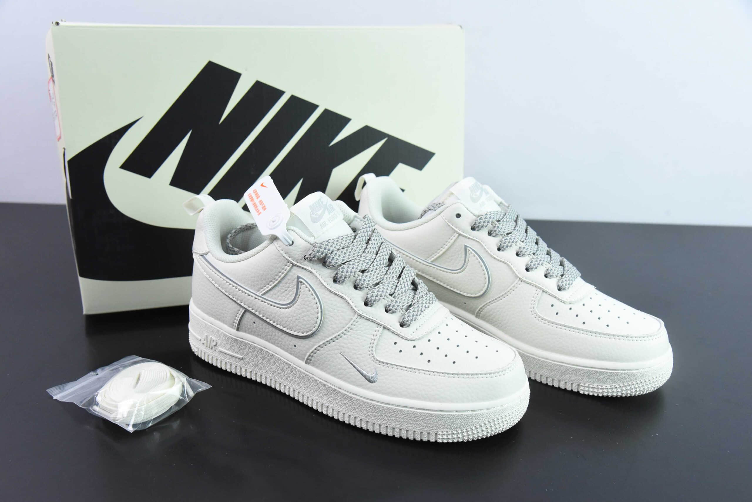 耐克Nike Air Force 1'07 Low 经典灰银小勾满天星空军一号低帮休闲板鞋纯原版本 货号：MJ0319-023
