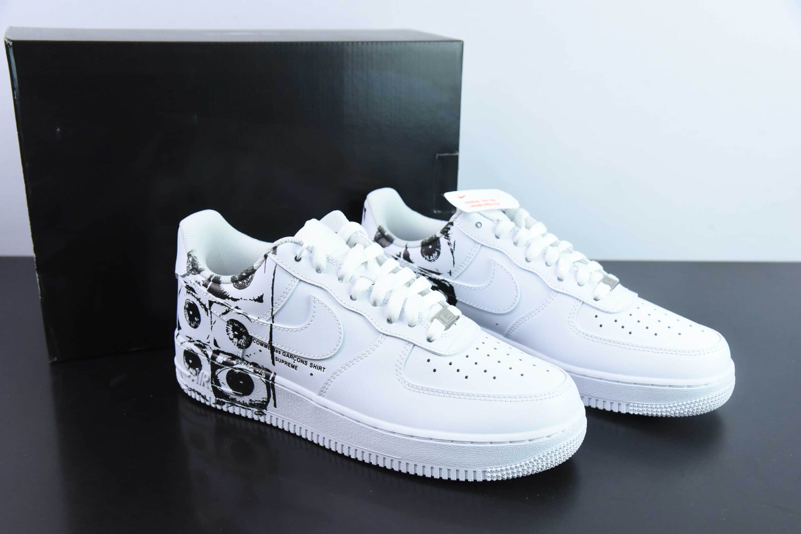 耐克Nike CDG x Supreme x NK Air Force 1 Supreme Comme des Garcons Shirt 三方联名白黑六眼空军一号低帮板鞋纯原版本 货号：923044-100