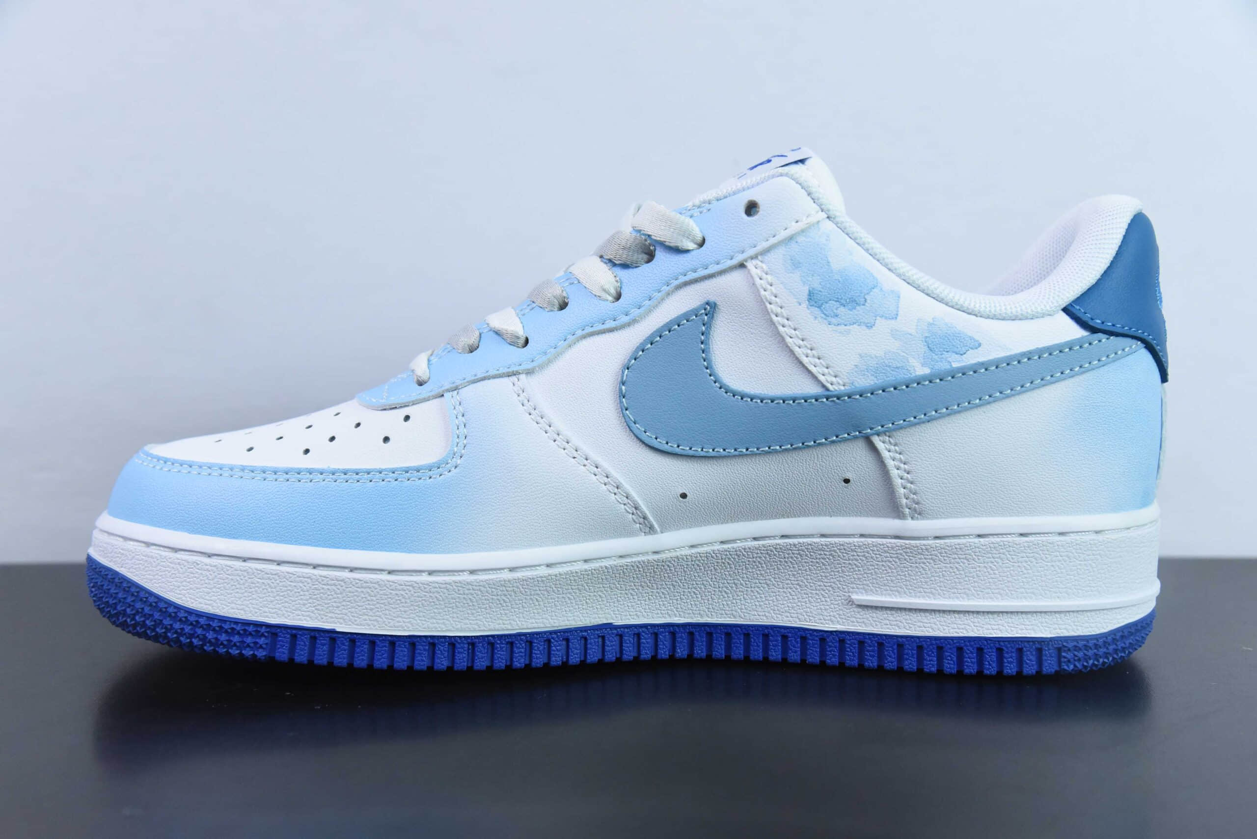 耐克NikeAir Force 1'07 Low “玲珑瓷”空军一号低帮休闲板鞋纯原版本 货号:DV0813-104