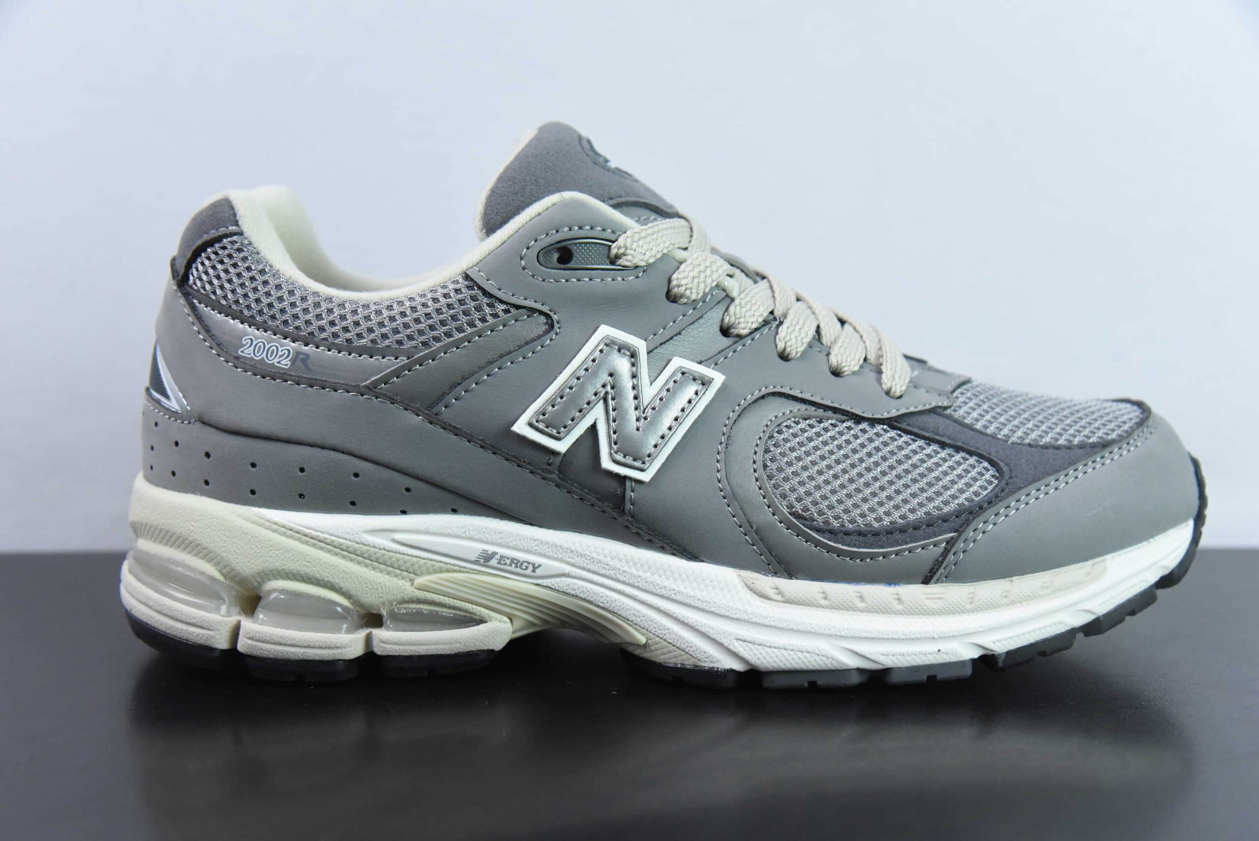 新百伦New Balance 2002RLinen withSlate Grey麂皮工装奶油白灰低帮复古休闲慢跑鞋纯原版本 货号：W2002RNM