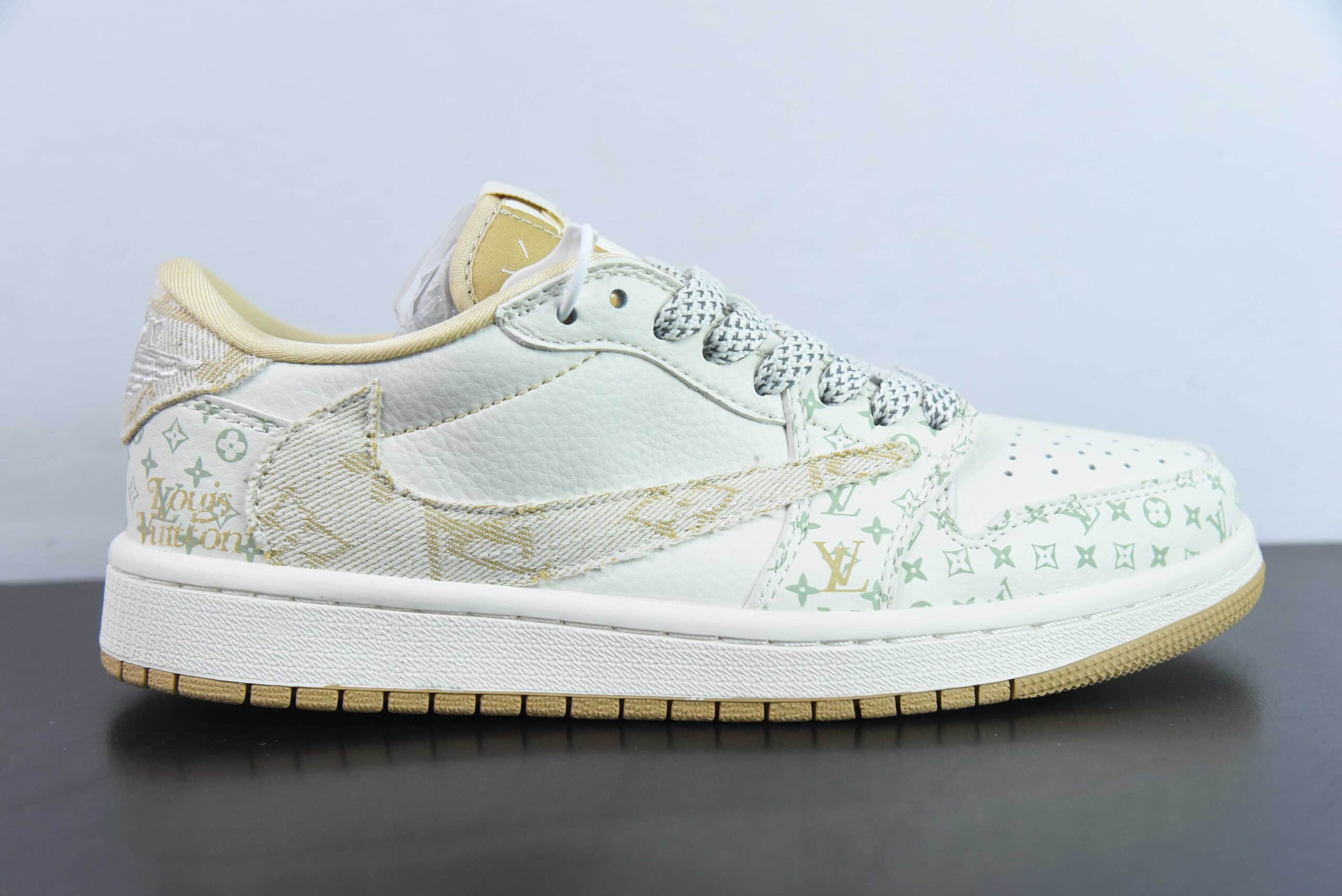 乔丹Travis Scott x Fragment Design x Jordan Air Jordan 1 Low OG SP AJ1 LV联名浅咖牛仔印花低帮文化休闲板鞋纯原版本 货号:SJ2068-006