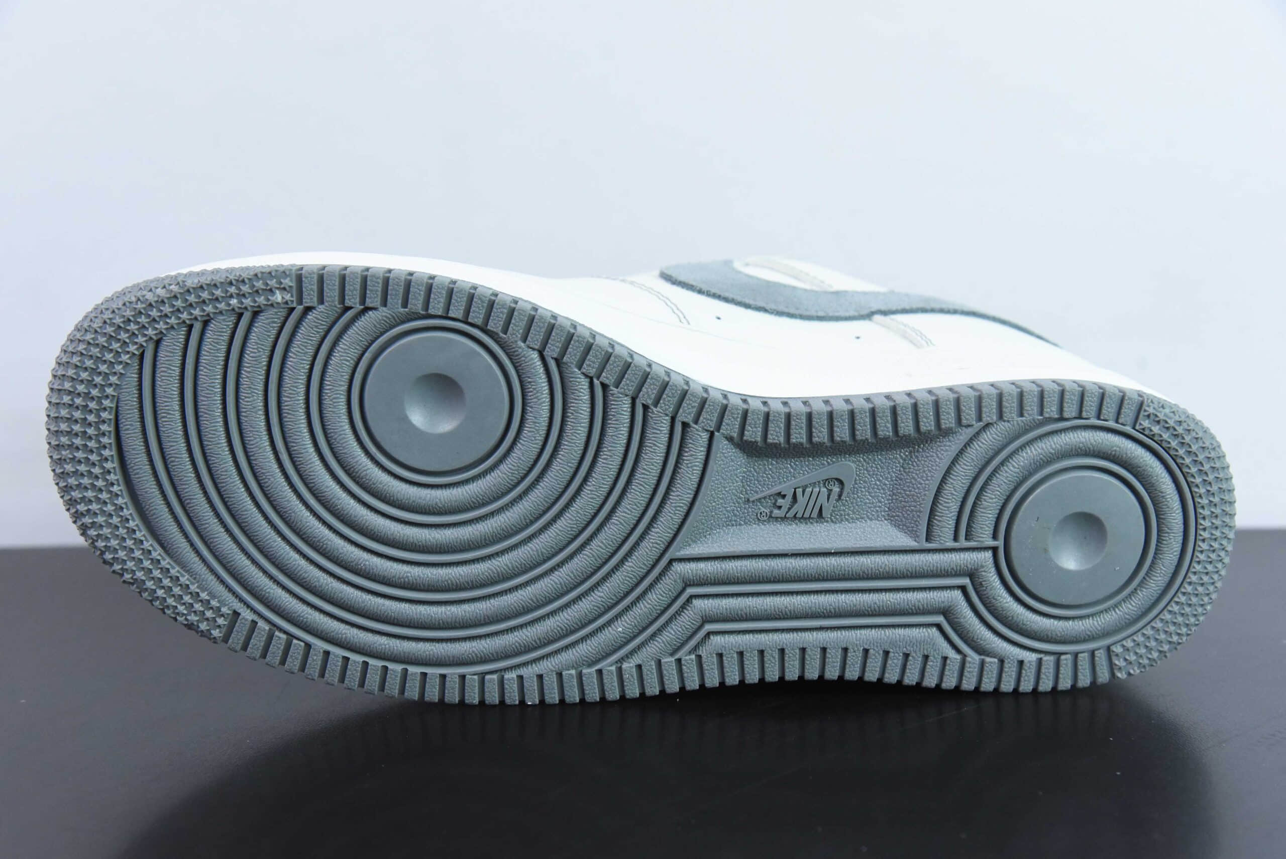 耐克Nike Air Force 1 Low 卡哈特白灰勾灰底空军一号低帮运动休闲板鞋纯原版本 货号:KH-769833