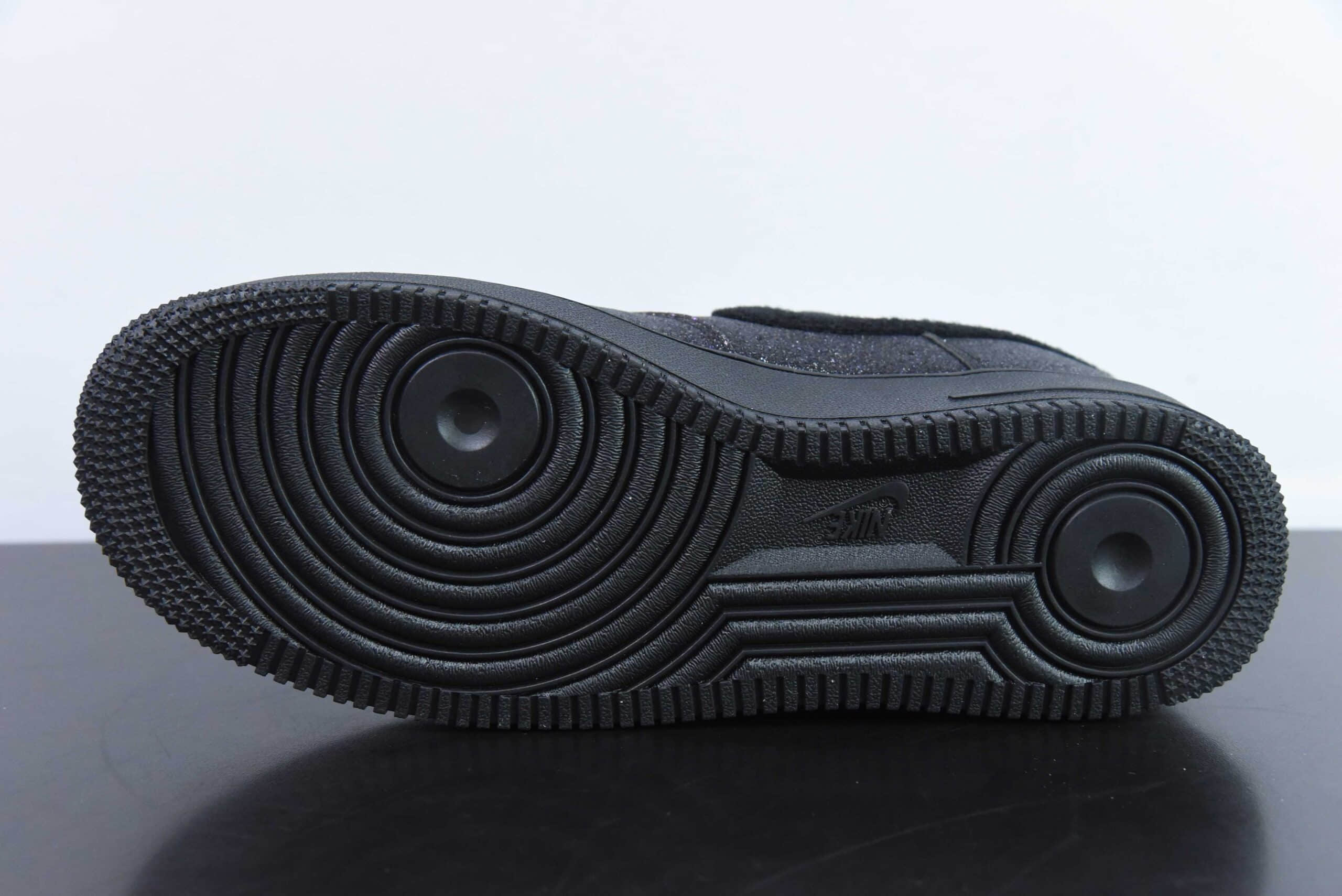 耐克Nike Air Force 1 '07 纯黑满天星空军一号低帮休闲板鞋纯原版本 货号:CW2288-001