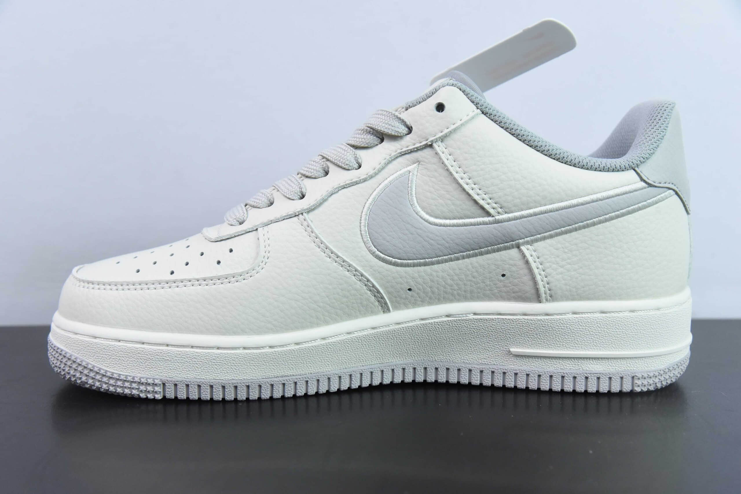 耐克Nike Nocta x Nk Air Force 1'07 Low 联名款米灰空军一号低帮休闲板鞋纯原版本 货号:NO0224-021