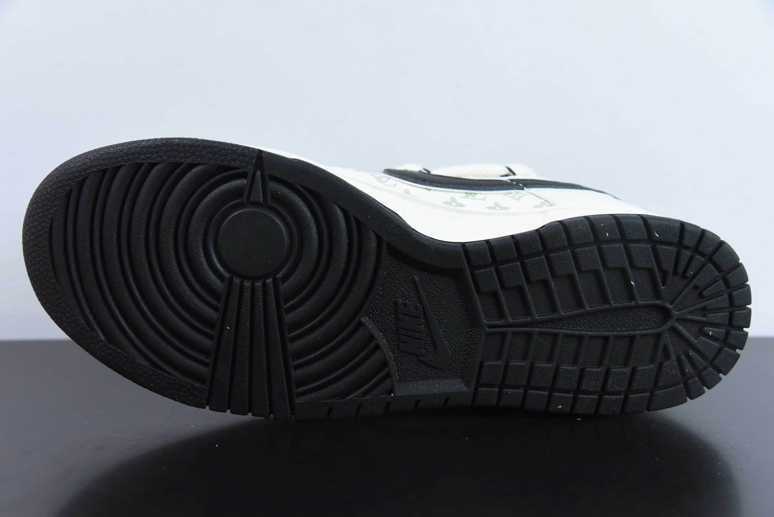 耐克Nike SB Dunk Low LV联名米白黑印花周年高端定制低帮休闲板鞋纯原版本 货号:SJ2068-243