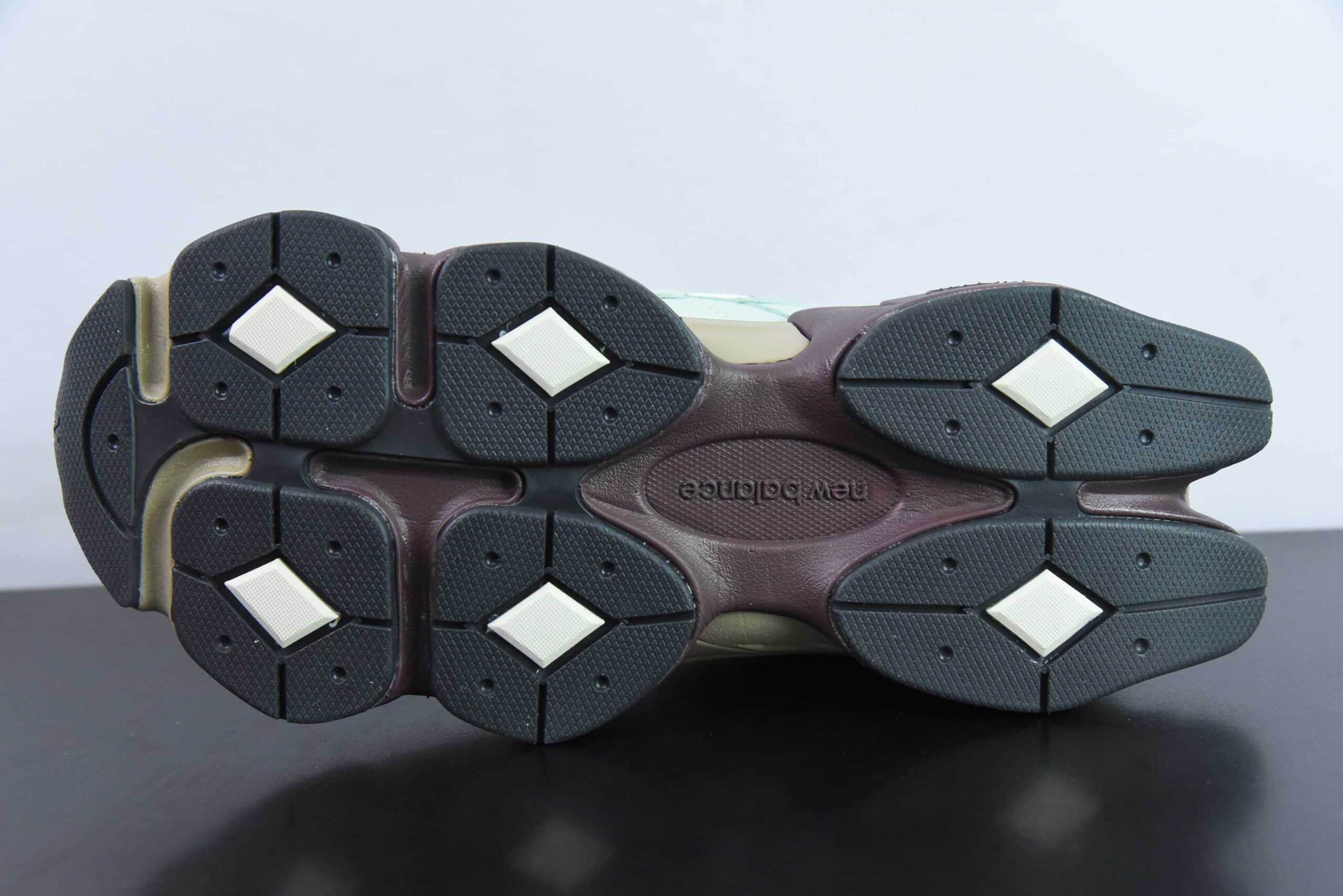 新百伦New Balance NB9060系列绿粉棕低帮运动休闲鞋跑步鞋纯原版本 货号：U9060GCA