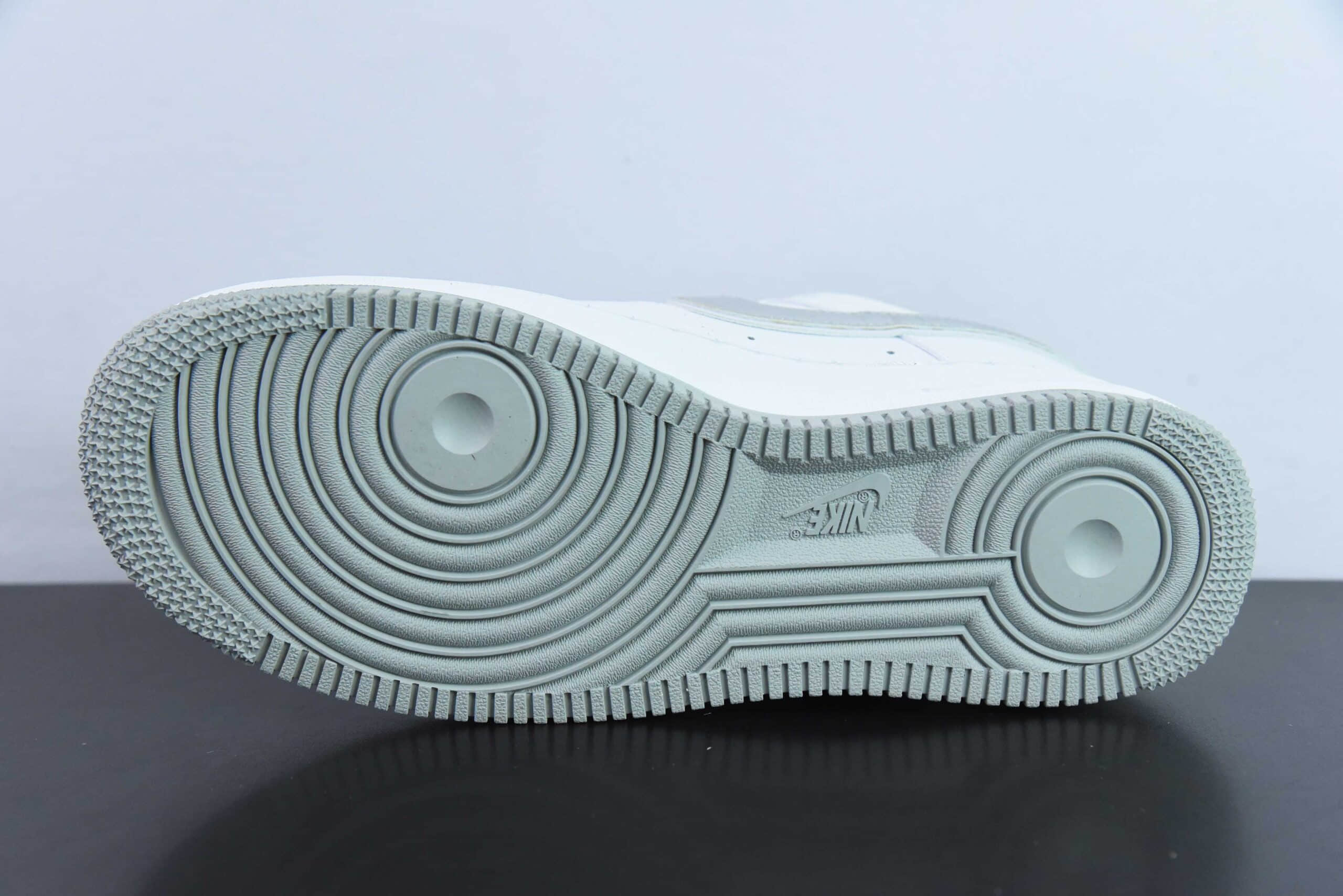 耐克NIke Air Force 1 '07 Low “40周年联名亮银”空军一号低帮休闲板鞋纯原版本 货号：XP9688-760