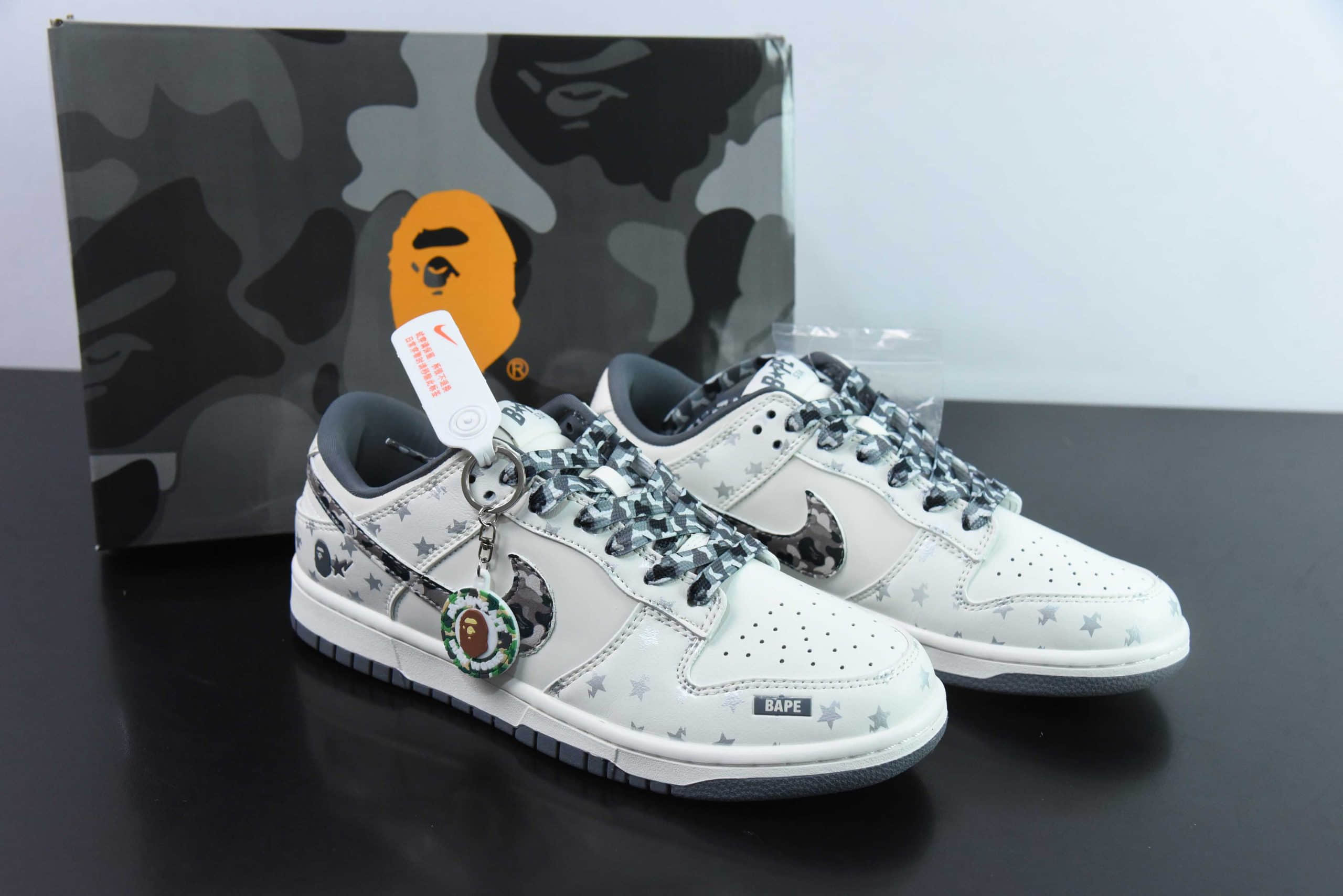 耐克Nike SB Dunk Low BAPE联名米灰迷彩勾周年高端定制SB低帮休闲板鞋纯原版本 货号:DQ1098-351