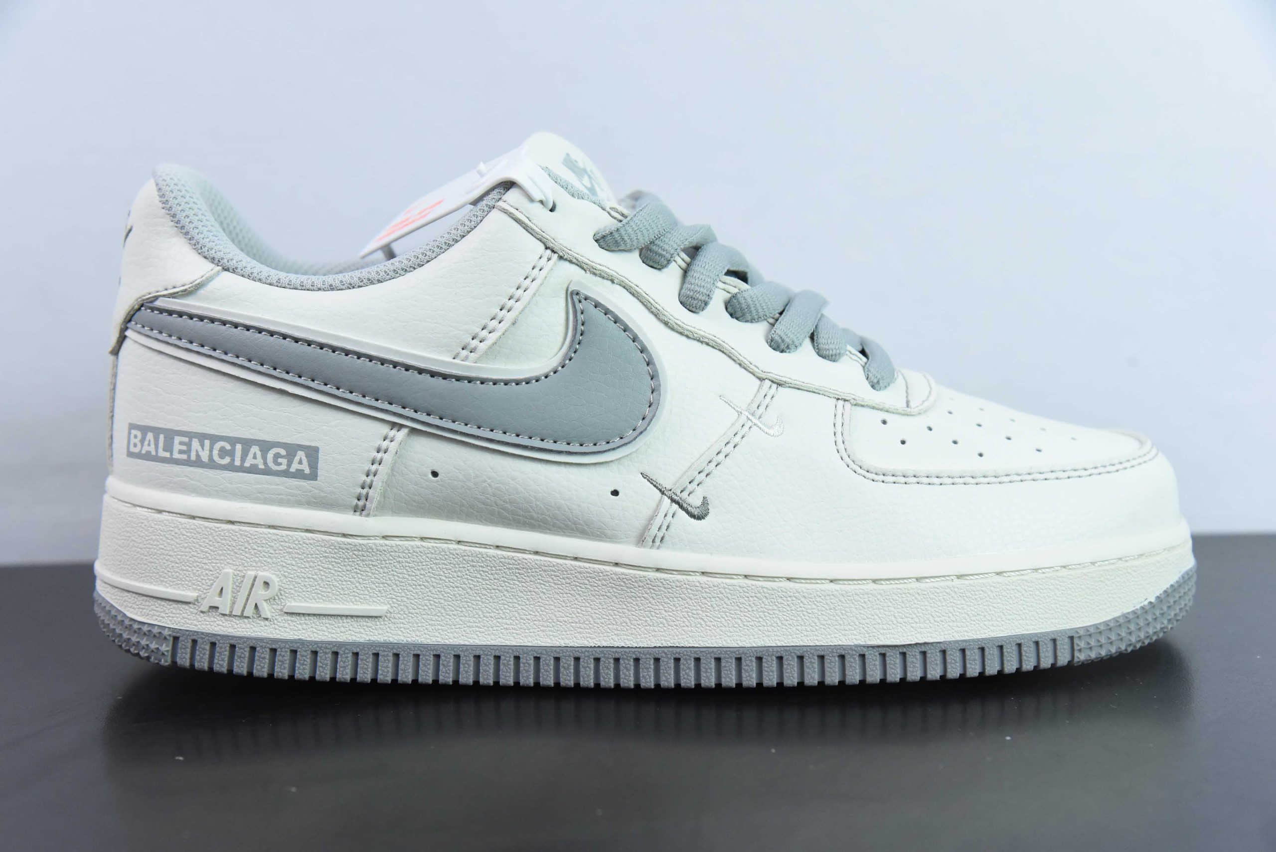 耐克Nike BALENCIAGA x Nk Air Force 1'07 Low 巴黎世家联名三勾米灰空军一号低帮休闲板鞋纯原版本 货号:FR0538-091
