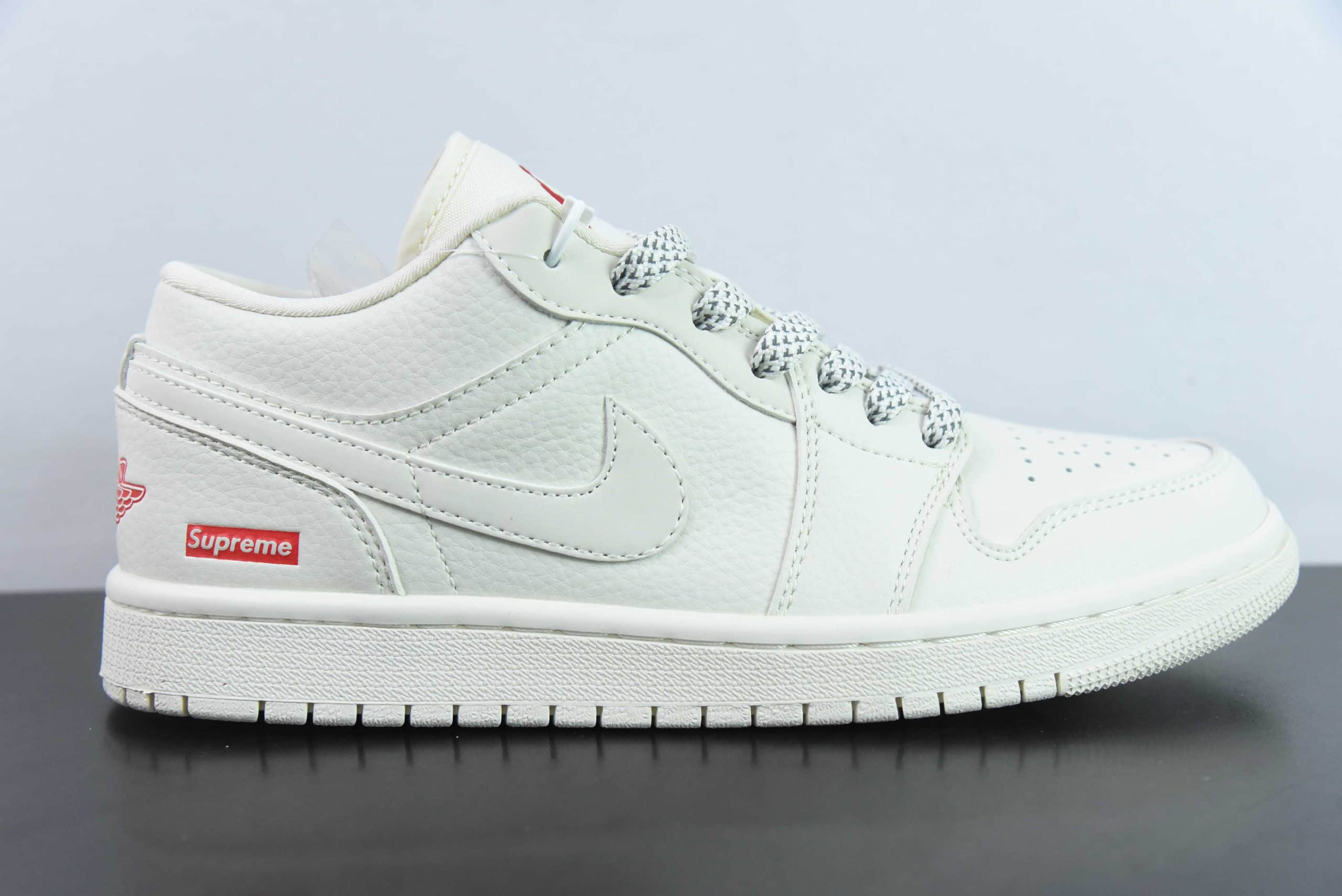 乔丹Supreme x Air Jordan 1 Low AJ1Supreme联名白天使高端定制低帮复古文化板鞋纯原版本 货号：WG8850-002