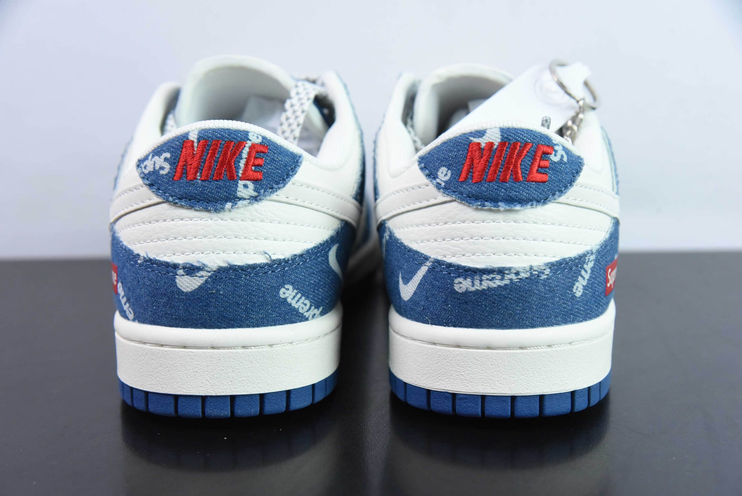 耐克Nike Dunk Low Supreme联名弹幕蓝牛仔周年高端定制SB低帮休闲板鞋纯原版本 货号:FC1688-194
