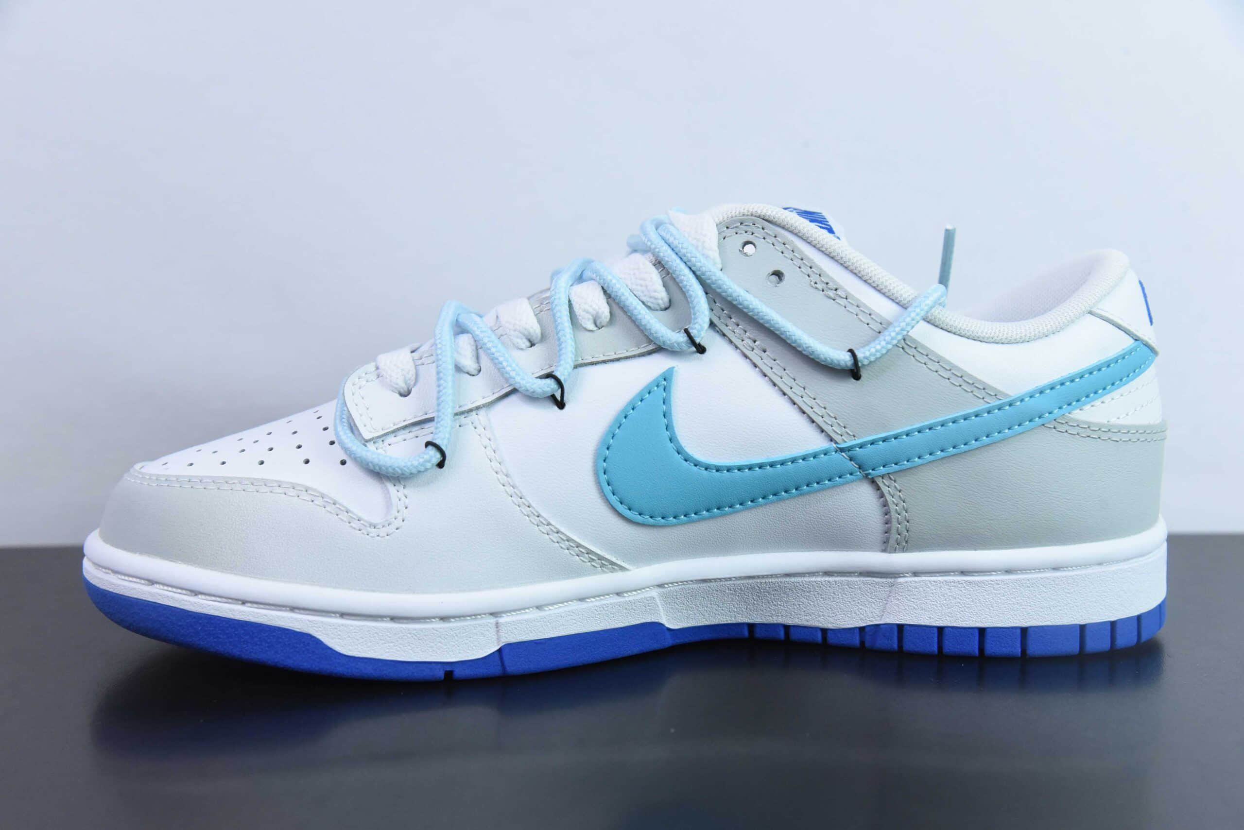 耐克Nike Dunk Low 涂鸦解构风休闲日记渐变泼墨字母 SB绑带低帮休闲板鞋纯原版本 货号:DV0831-104