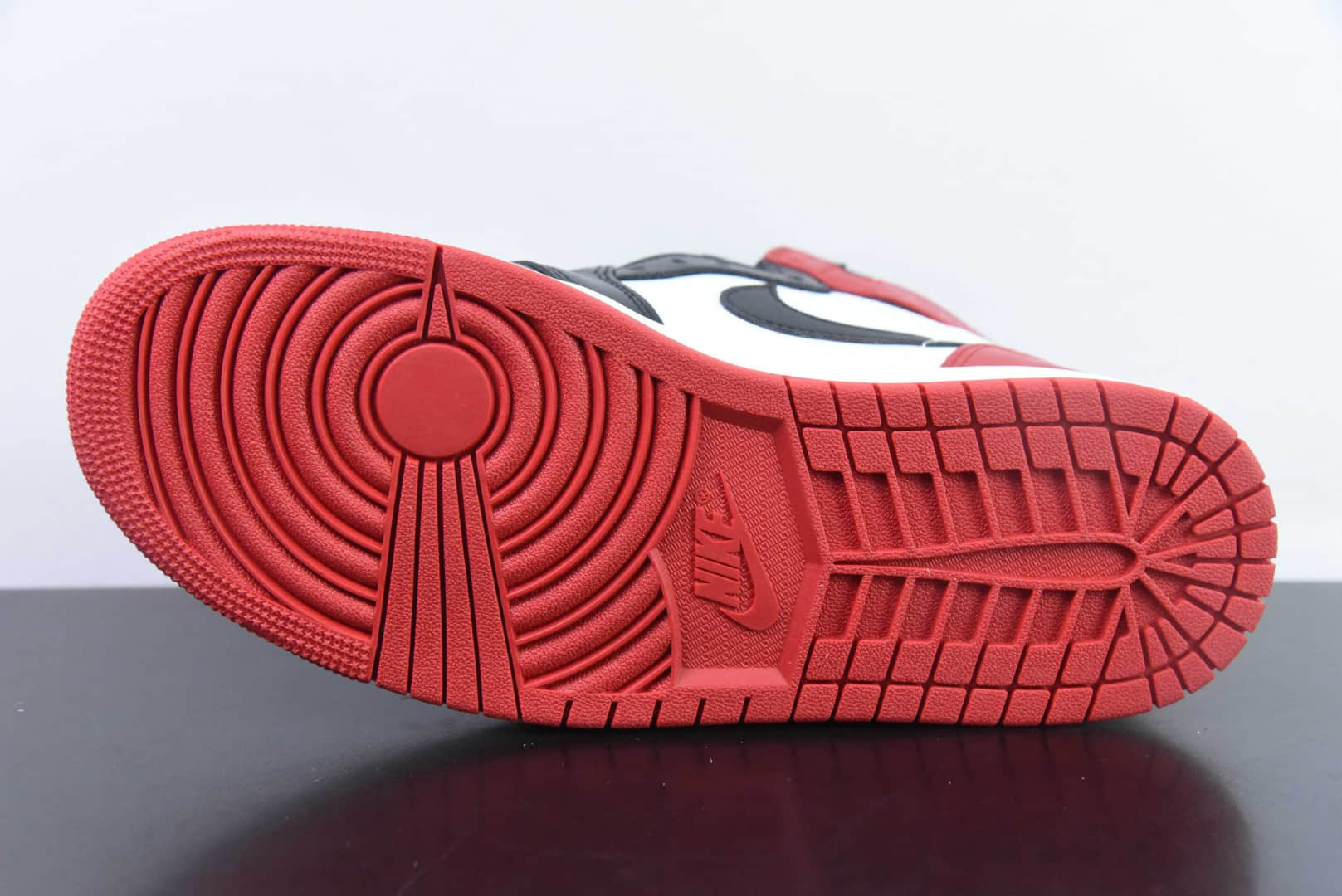 乔丹Air Jordan AJ1 Retro High 新黑脚趾高帮复古文化篮球鞋纯原版本 货号:DZ5485-106