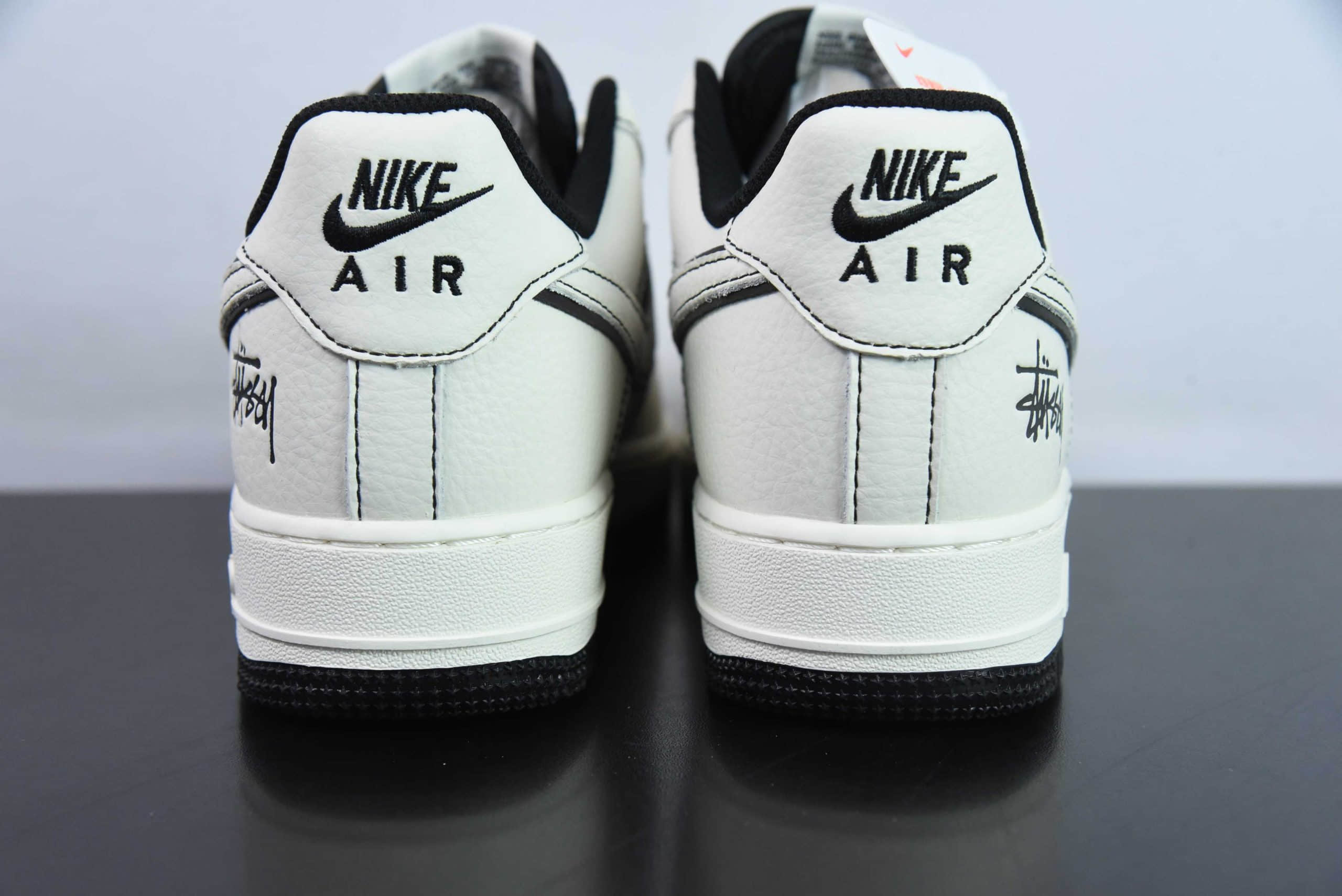 耐克Nike Stussy x Nike Air Force 1 Low 斯图西联名米白炫彩反光空军一号低帮休闲板鞋纯原版本 货号:UN1635-702