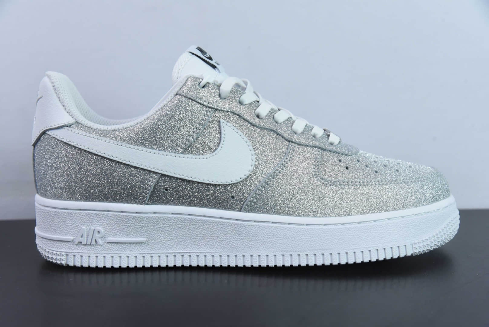 耐克Nike Air Force 1´07 Low 银白天鹅满天星空军一号低帮百搭休闲运动板鞋纯原版本 货号：CW2288-015
