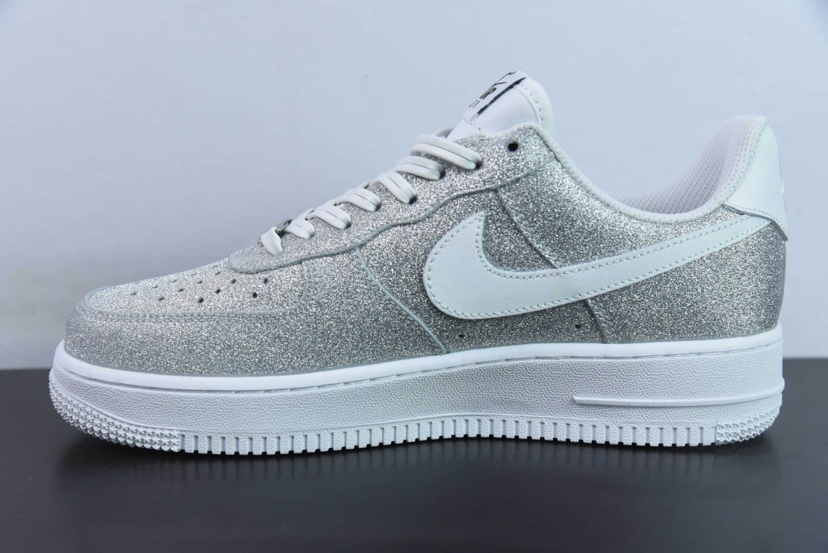 耐克Nike Air Force 1´07 Low 银白天鹅满天星空军一号低帮百搭休闲运动板鞋纯原版本 货号：CW2288-015