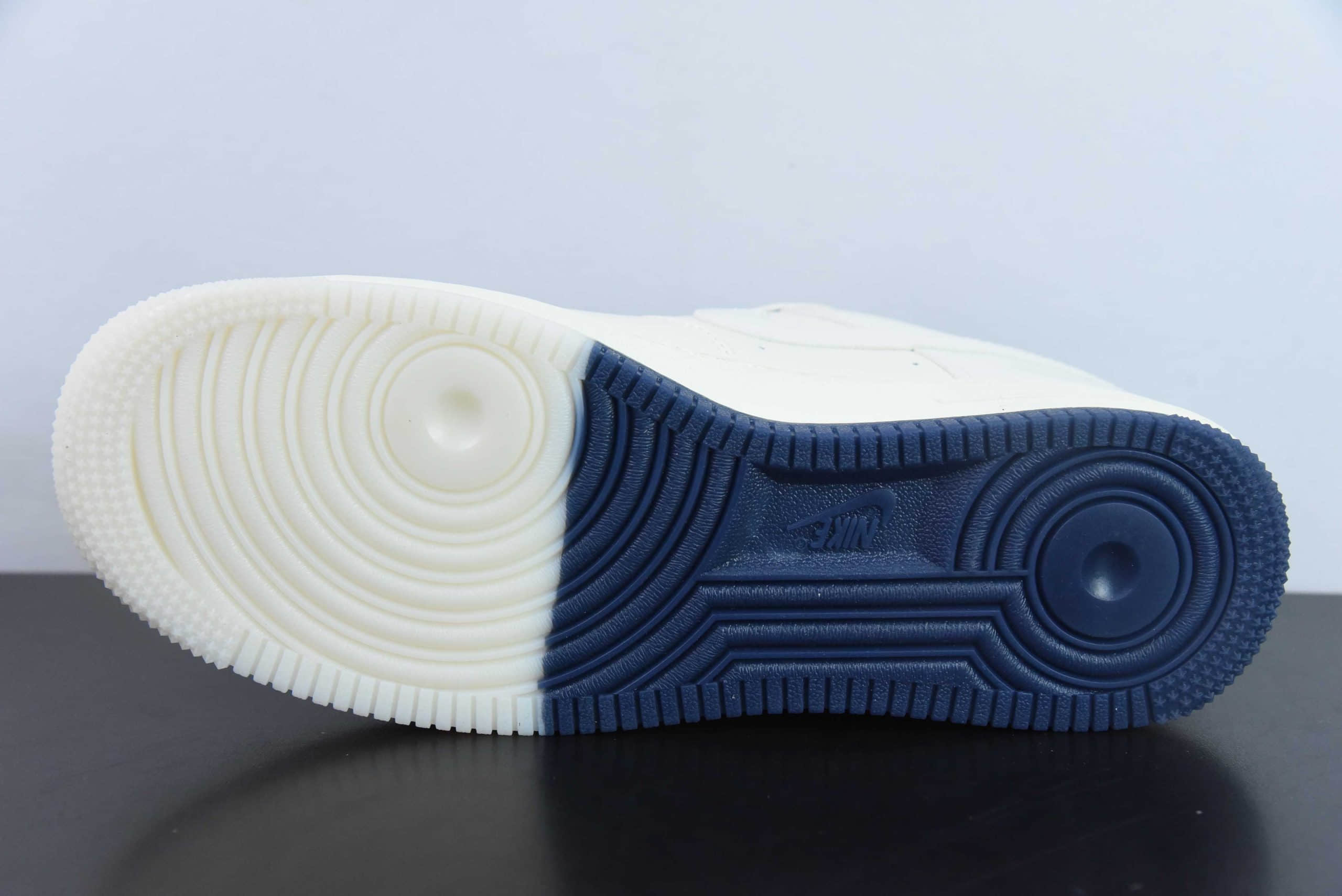 耐克Nike Air Force 1'07 Low Supreme联名白蓝双拼空军一号低帮休闲板鞋纯原版本 货号:XZ6188-001