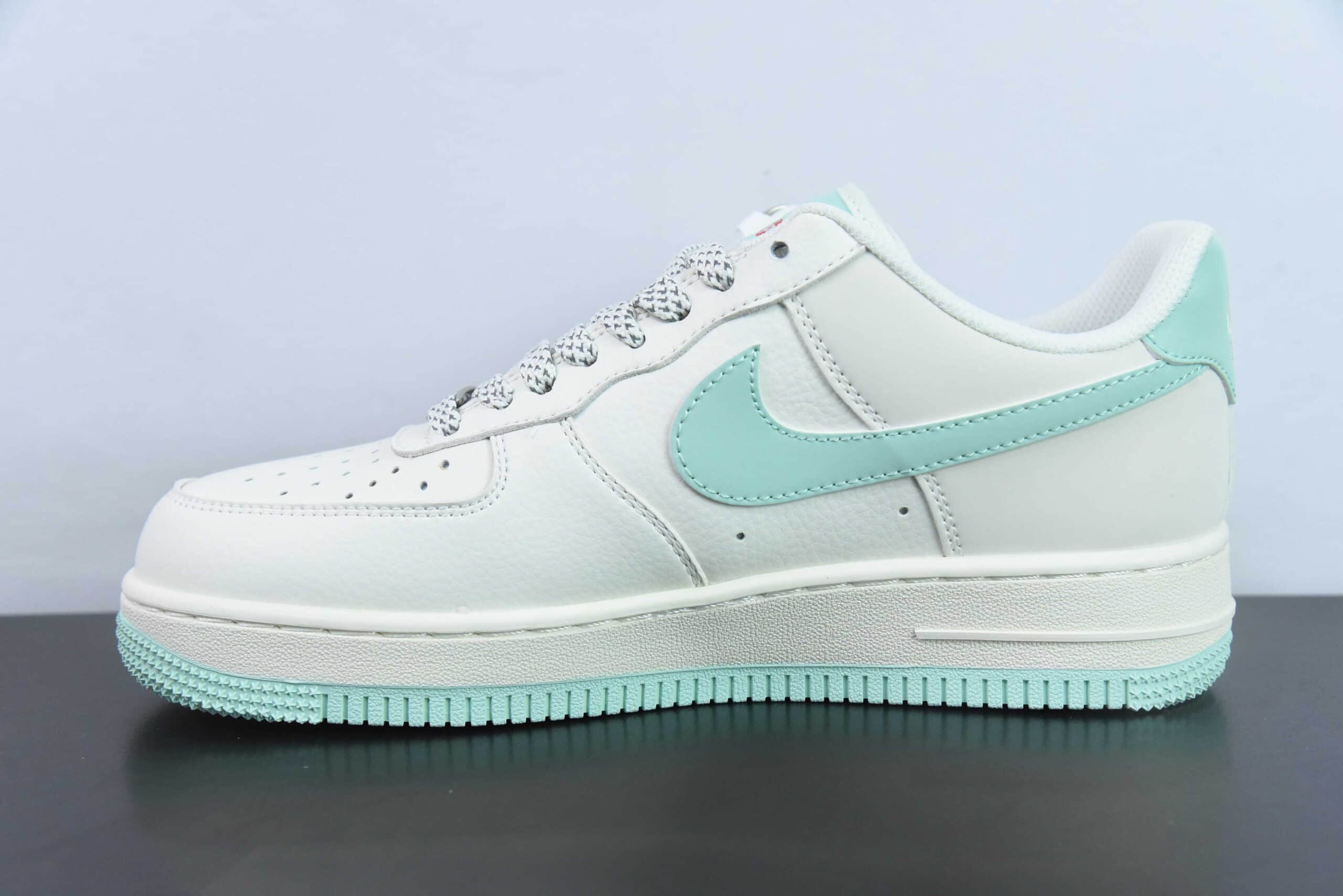耐克Nike Air Force 1 Low 07 x Supreme联名白浅绿满天星空军一号低帮休闲板鞋纯原版本 货号：HD1968-023