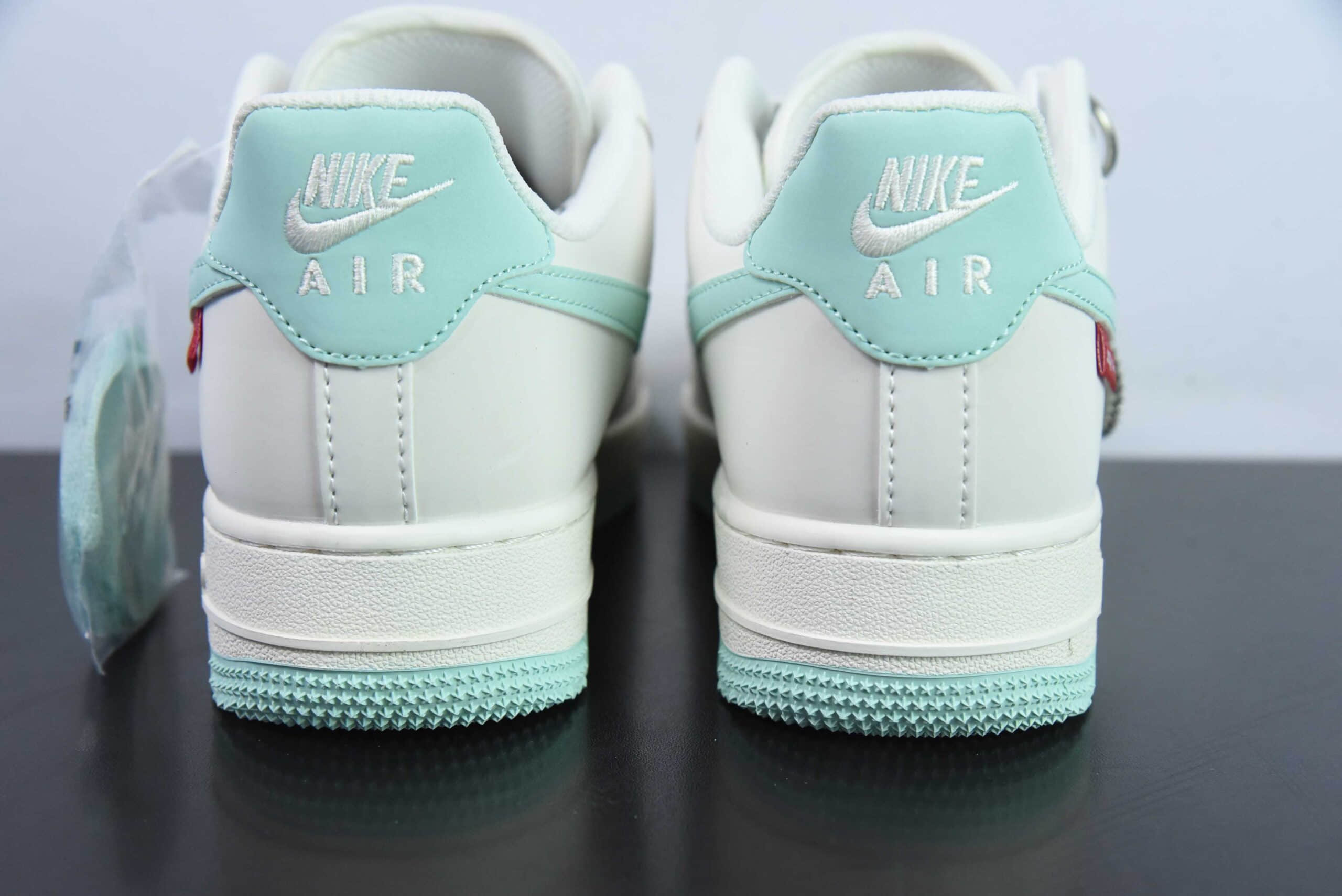 耐克Nike Air Force 1 Low 07 x Supreme联名白浅绿满天星空军一号低帮休闲板鞋纯原版本 货号：HD1968-023