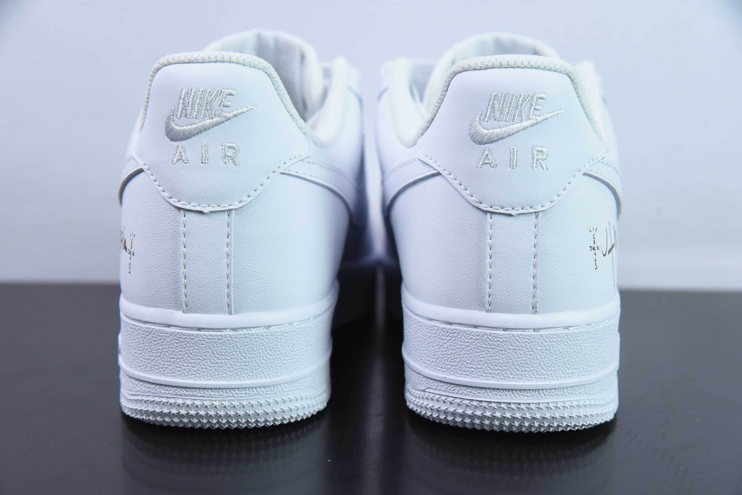 耐克Nike Air Force 1 ‘07 纯白签字空军一号低帮休闲板鞋纯原版本 货号：CW2288-111