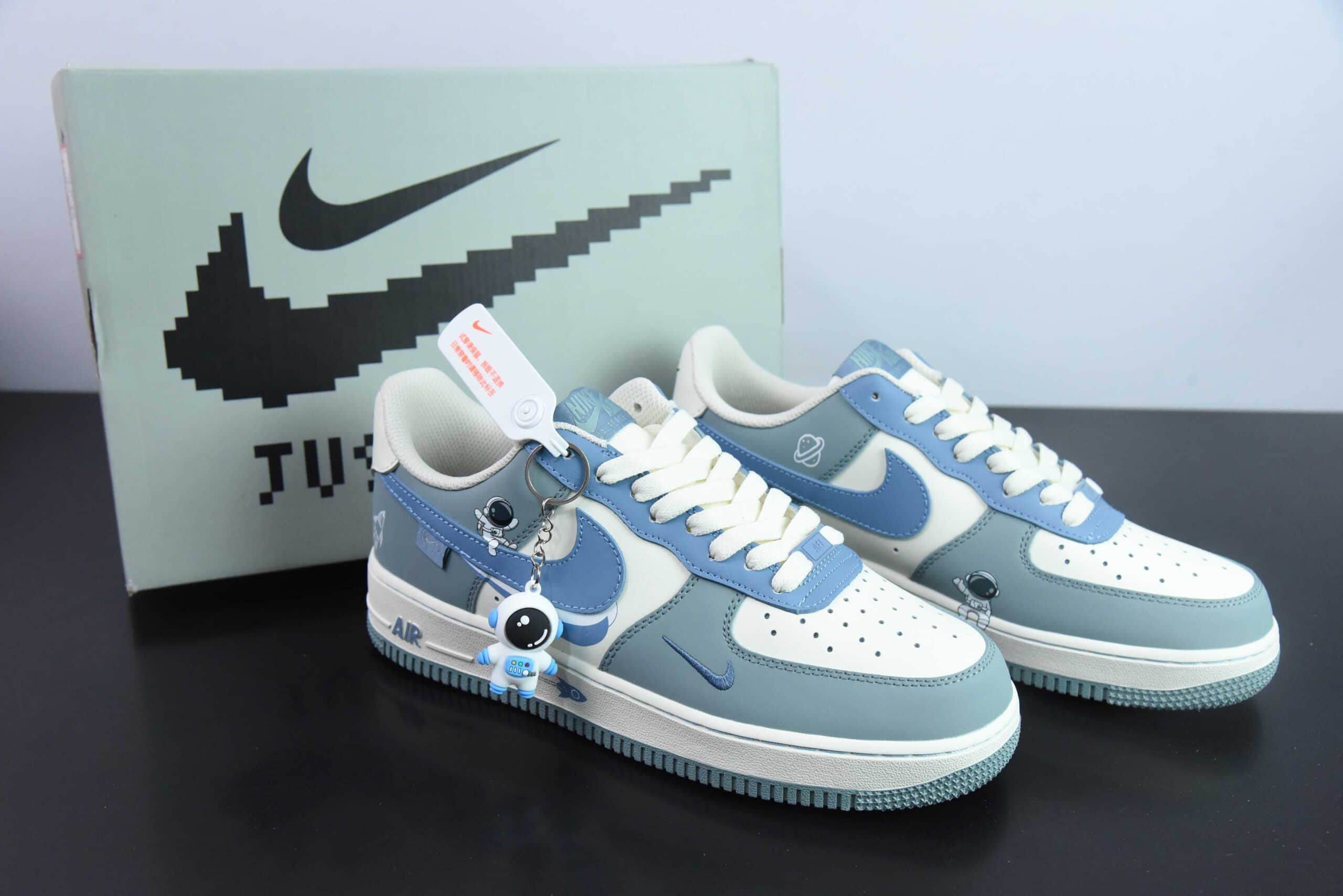 耐克Nike Air Force 1'07 Low Star Tours 星际遨游空军一号低帮休闲板鞋纯原版本 货号：DB3301-711