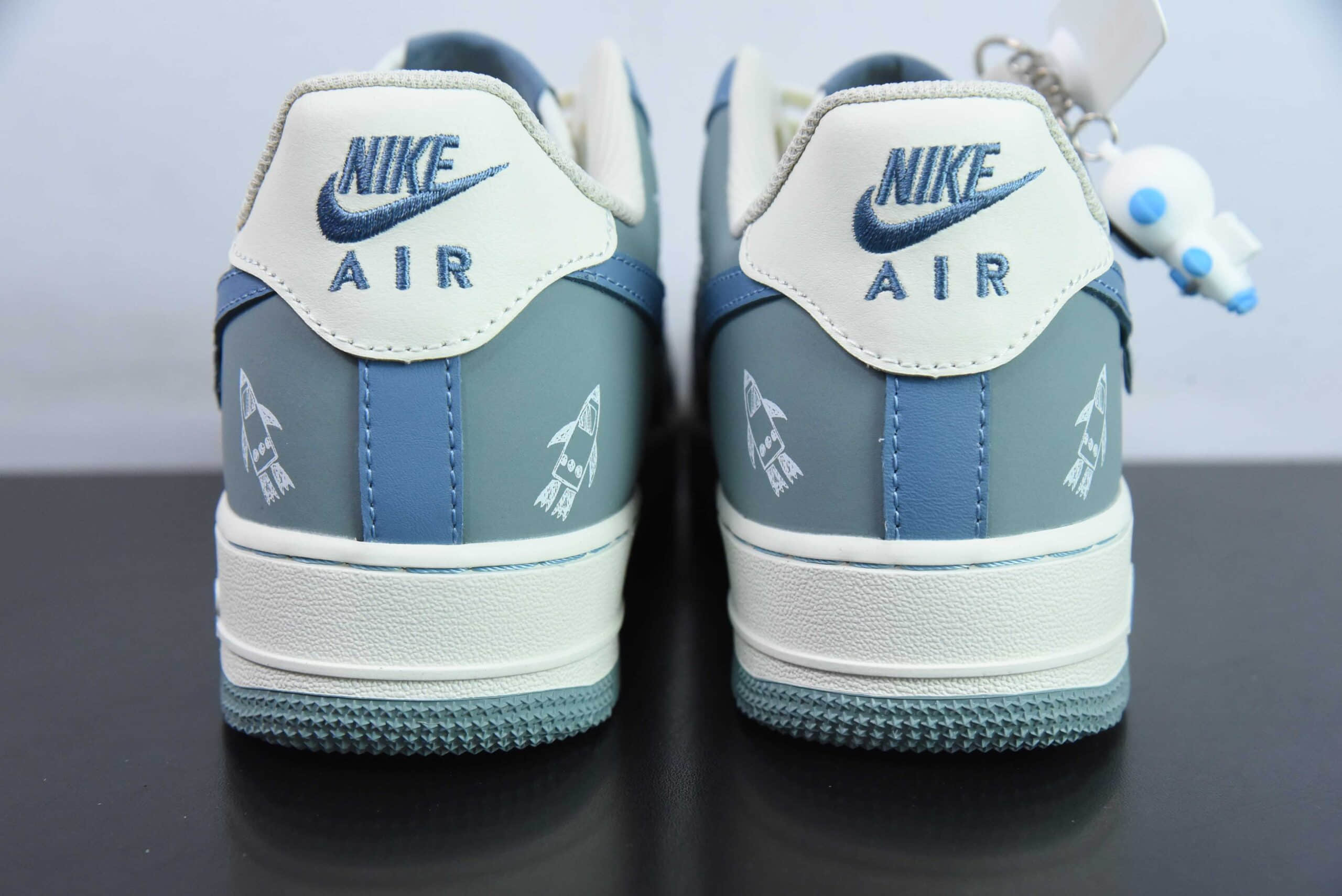 耐克Nike Air Force 1'07 Low Star Tours 星际遨游空军一号低帮休闲板鞋纯原版本 货号：DB3301-711