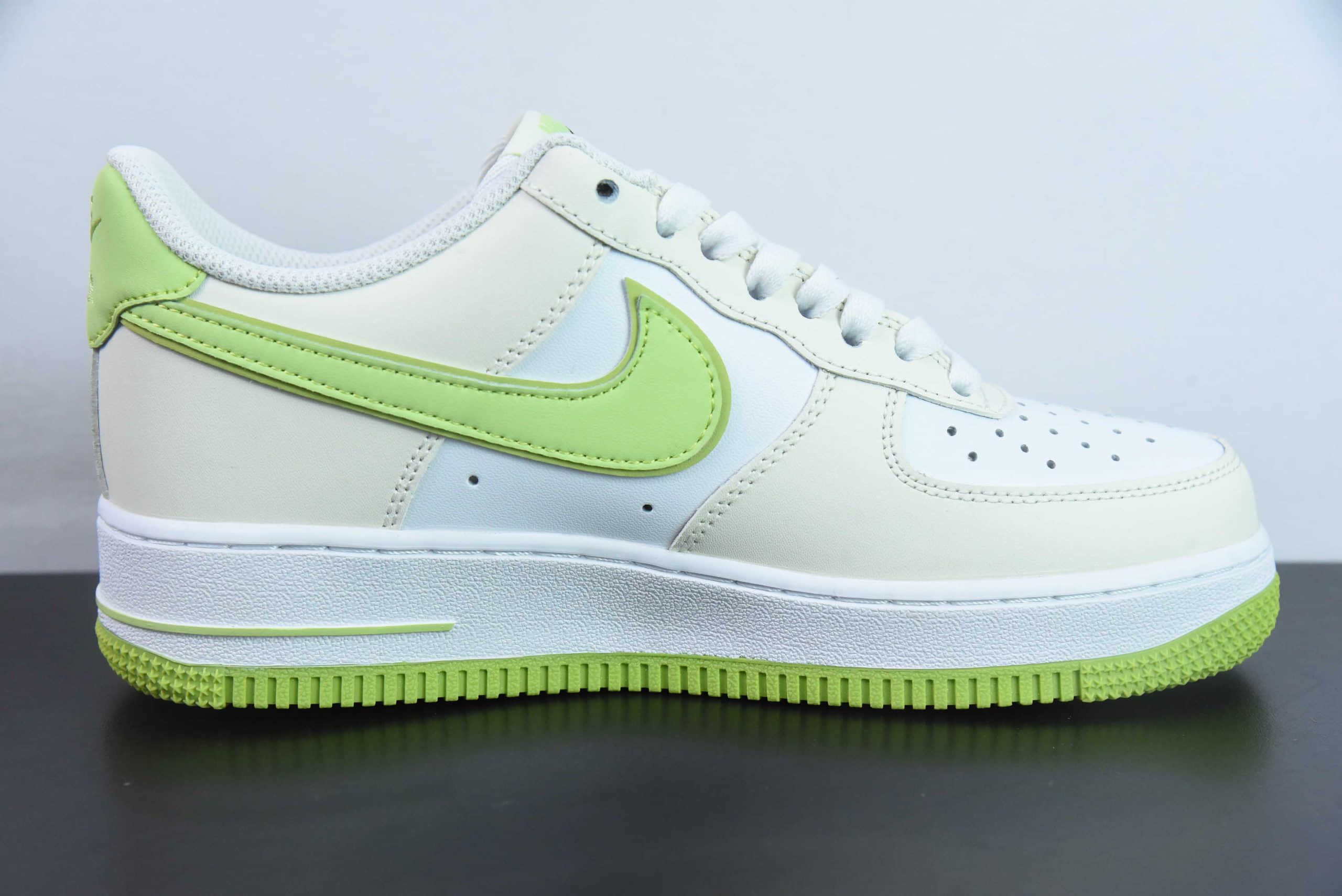 耐克Nike Air Force 1'07 Low 气泡水母白绿空军一号绑带低帮休闲板鞋纯原版本 货号：YY2024-315