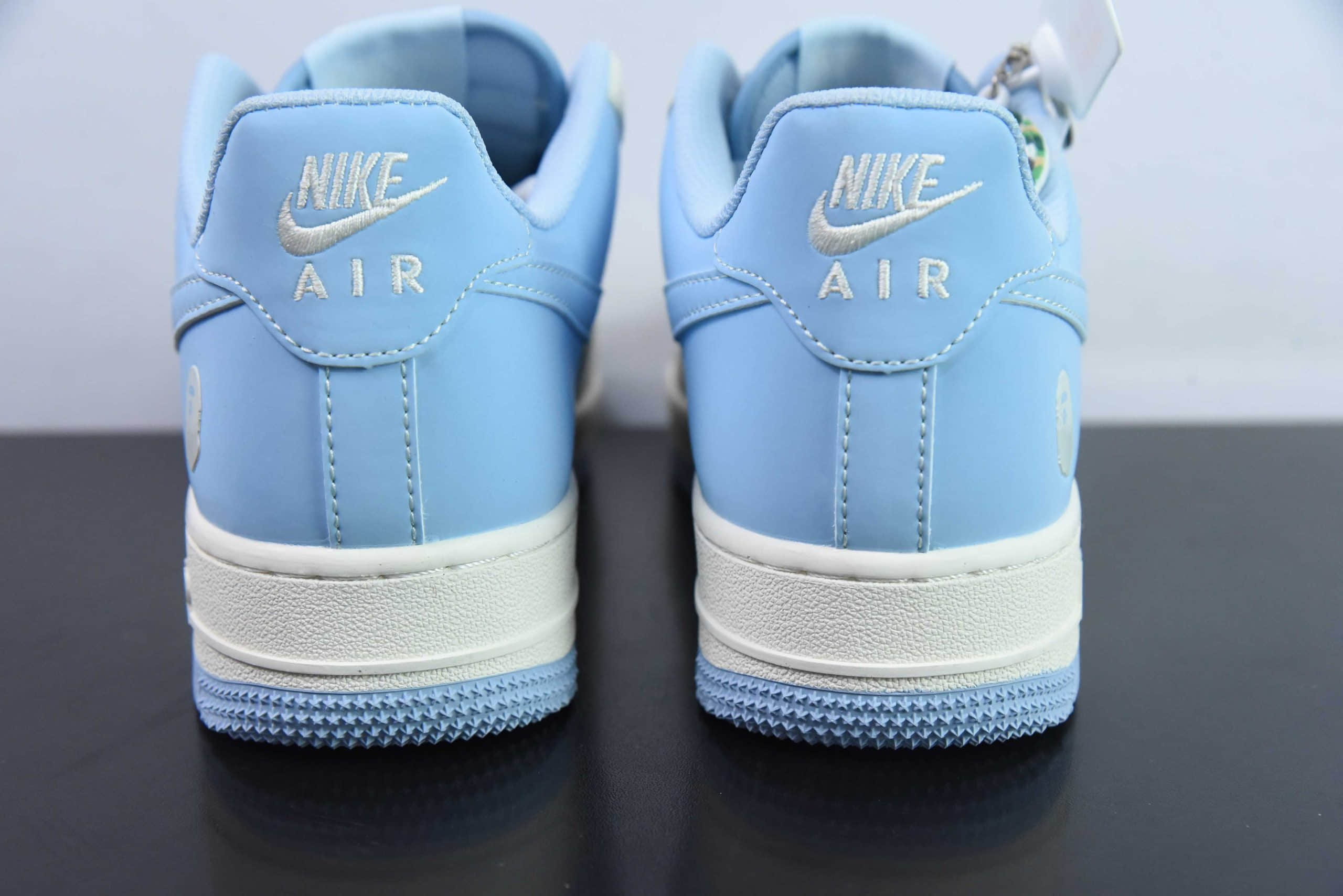 耐克Nike Air Force 1 Low 07 x BAPE 米白灰蓝空军一号低帮休闲板鞋纯原版本 货号：BB9599-204 