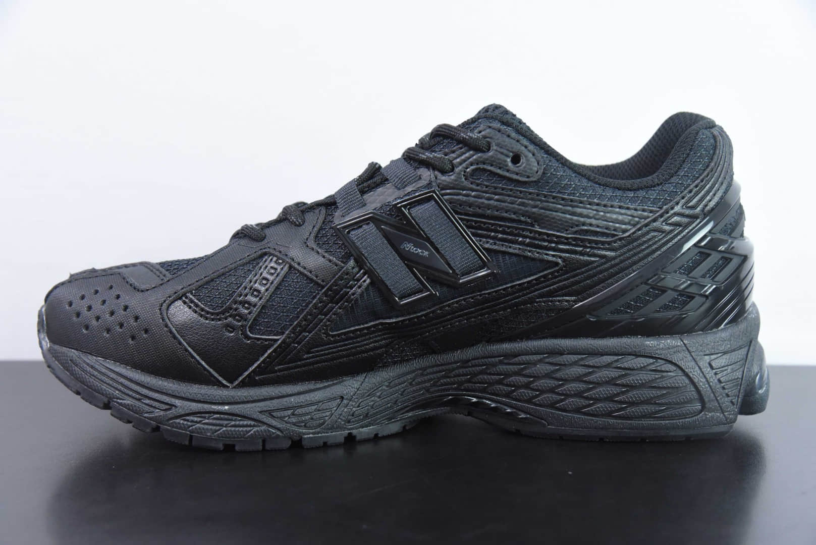 新百伦New Balance M1906R系列黑武士复古老爹风休闲运动慢跑鞋纯原版本 货号：M1906NJ