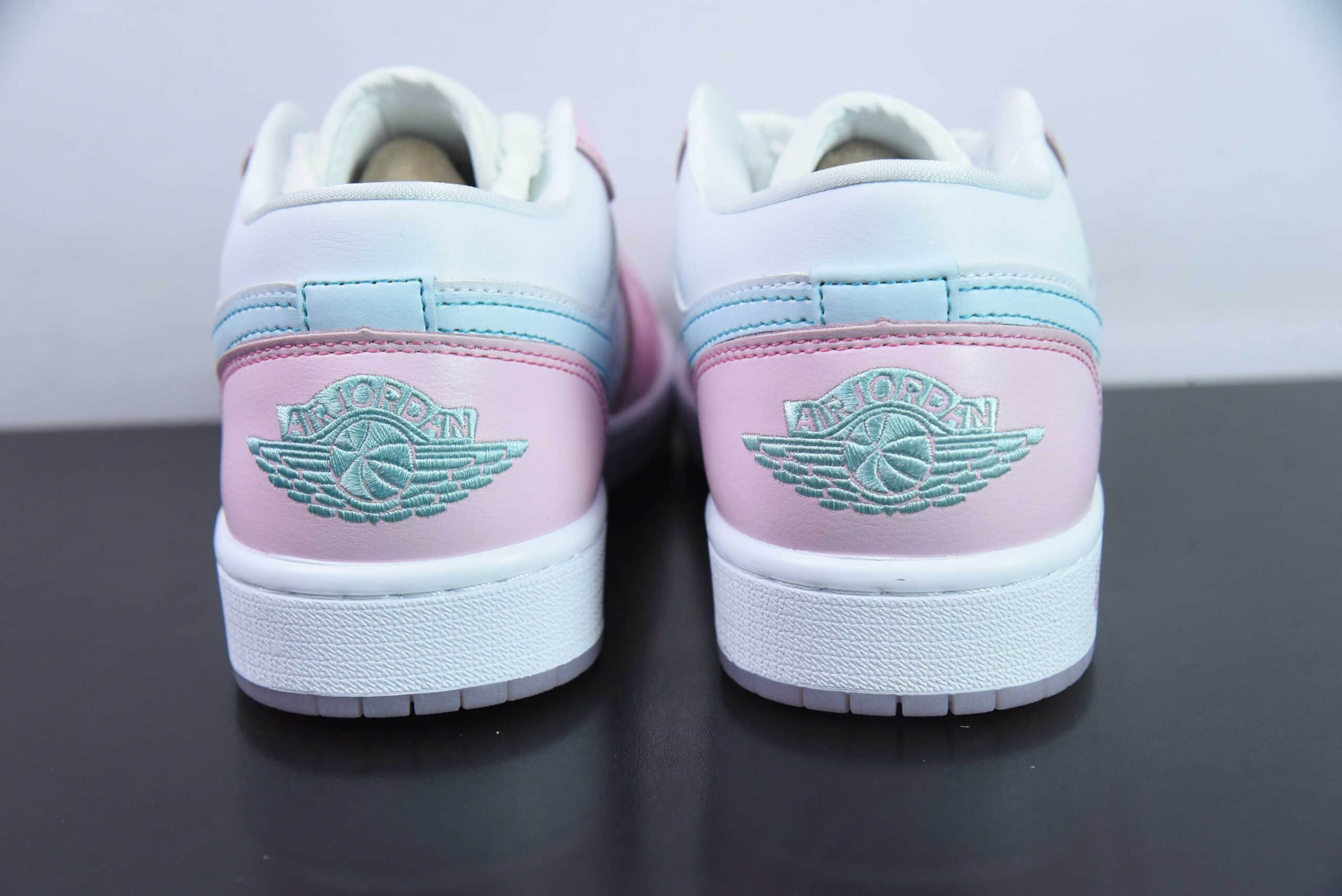 乔丹Air Jordan 1 AJ1白粉蓝猫爪冰淇淋低帮篮球鞋纯原版本 货号:HM3706-141