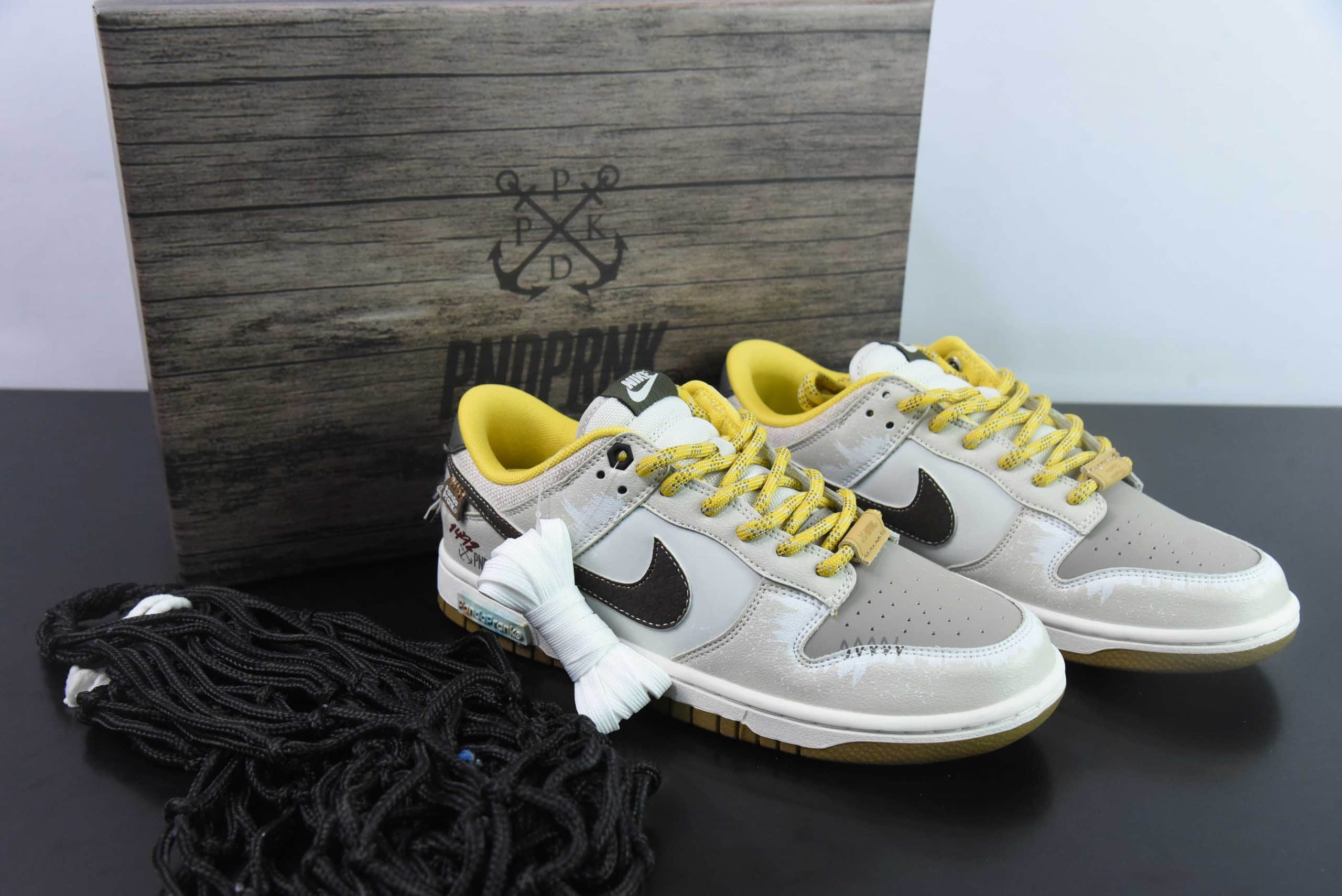 耐克Nike SB Dunk Low 熊猫恶作剧航海时代风帆黄棕SB低帮休闲滑板鞋纯原版本 货号:FV3629-371