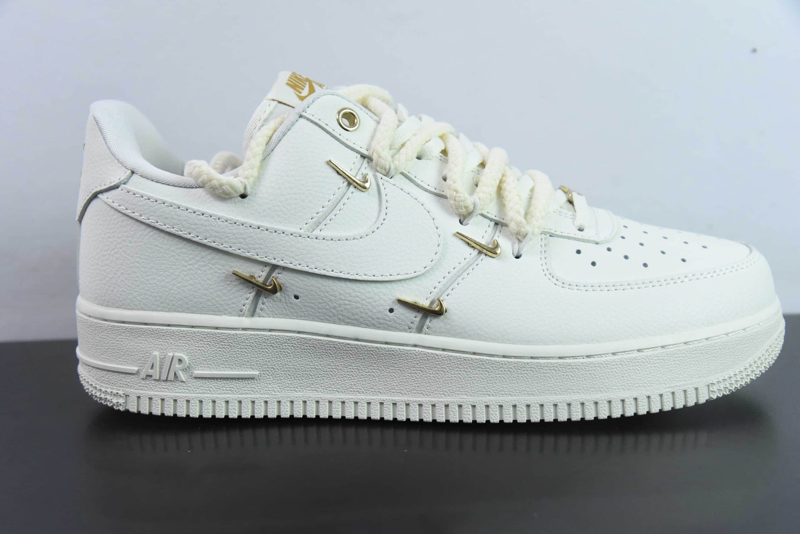 耐克Nike Air Force 1´07 Low 米色解构四勾空军一号低帮百搭休闲运动板鞋纯原版本 货号：FX3654-111