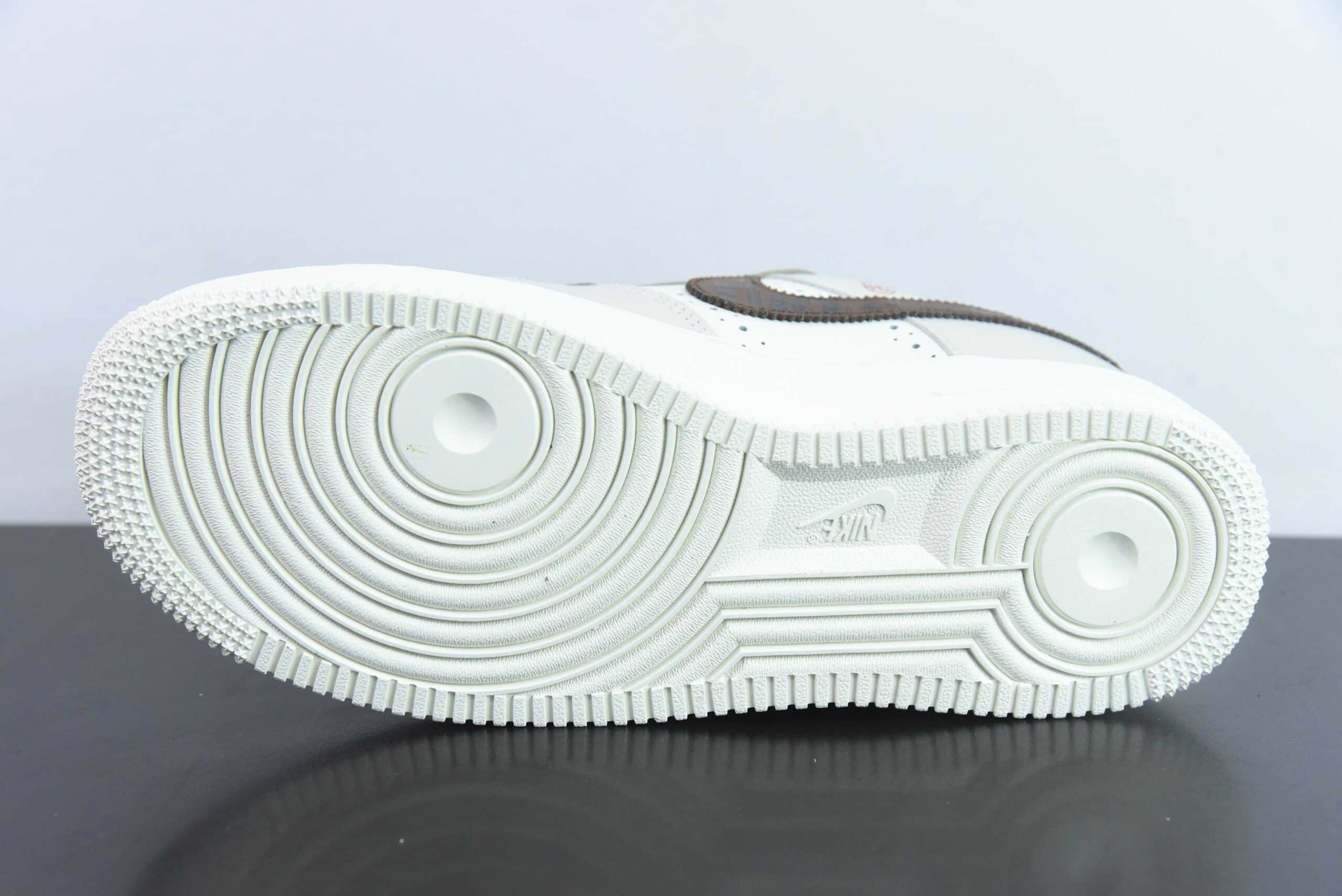 耐克Nike Air Force 1 07 Low Black Myth Wu kong芝麻可可棕雕花黑悟空涂鸦空军一号低帮休闲板鞋纯原版本 货号:FV3702-122