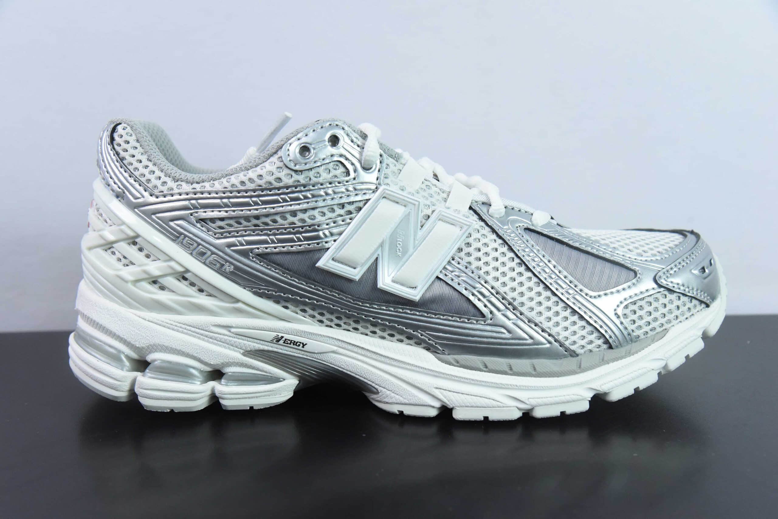 新百伦New Balance M1906系列金属银白复古老爹风休闲运动慢跑鞋纯原版本 货号:M1906RCB
