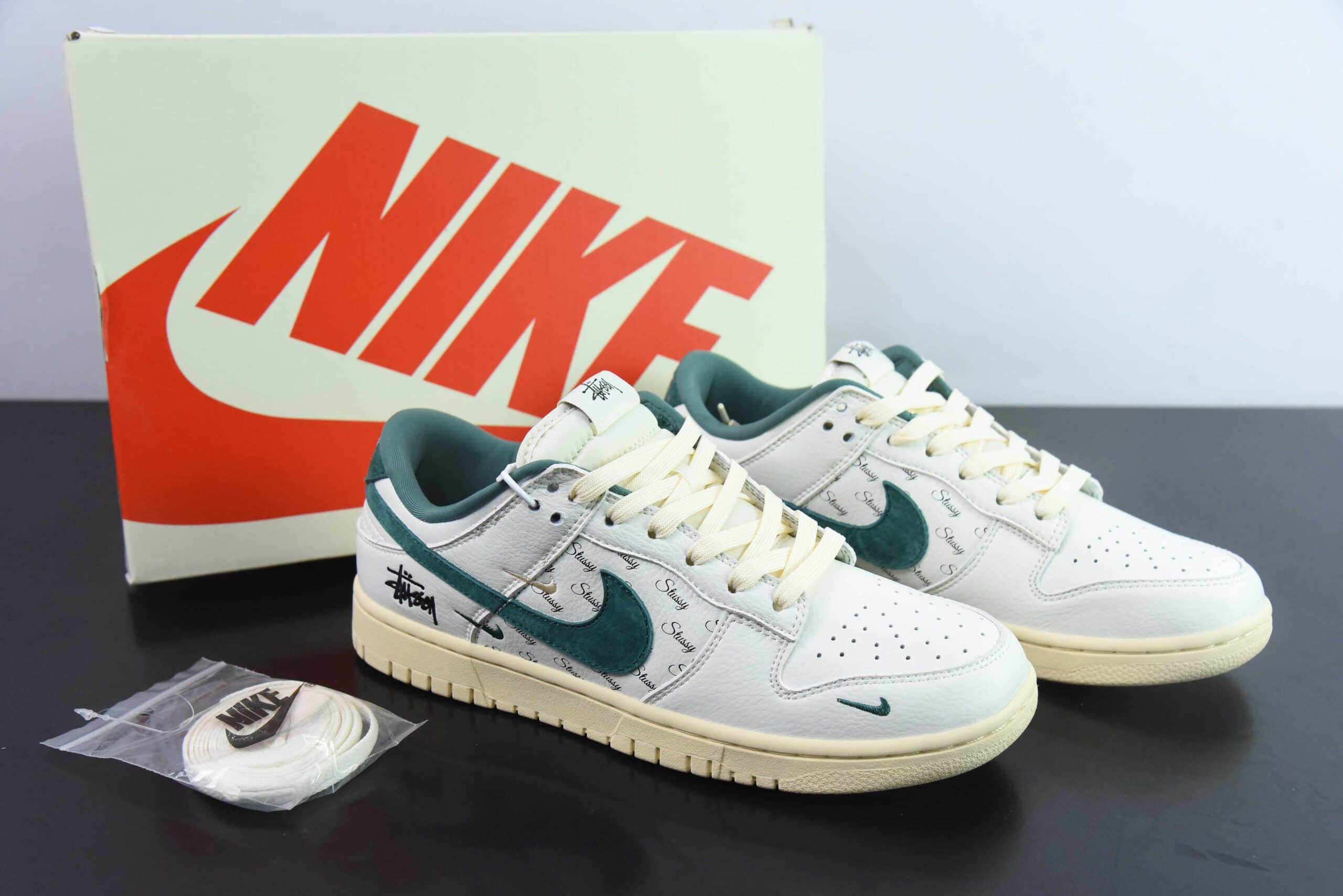 耐克Nike SB Dunk Low 斯图西联名米绿小双勾周年高端定制SB低帮休闲板鞋纯原版本 货号:CF3688-006