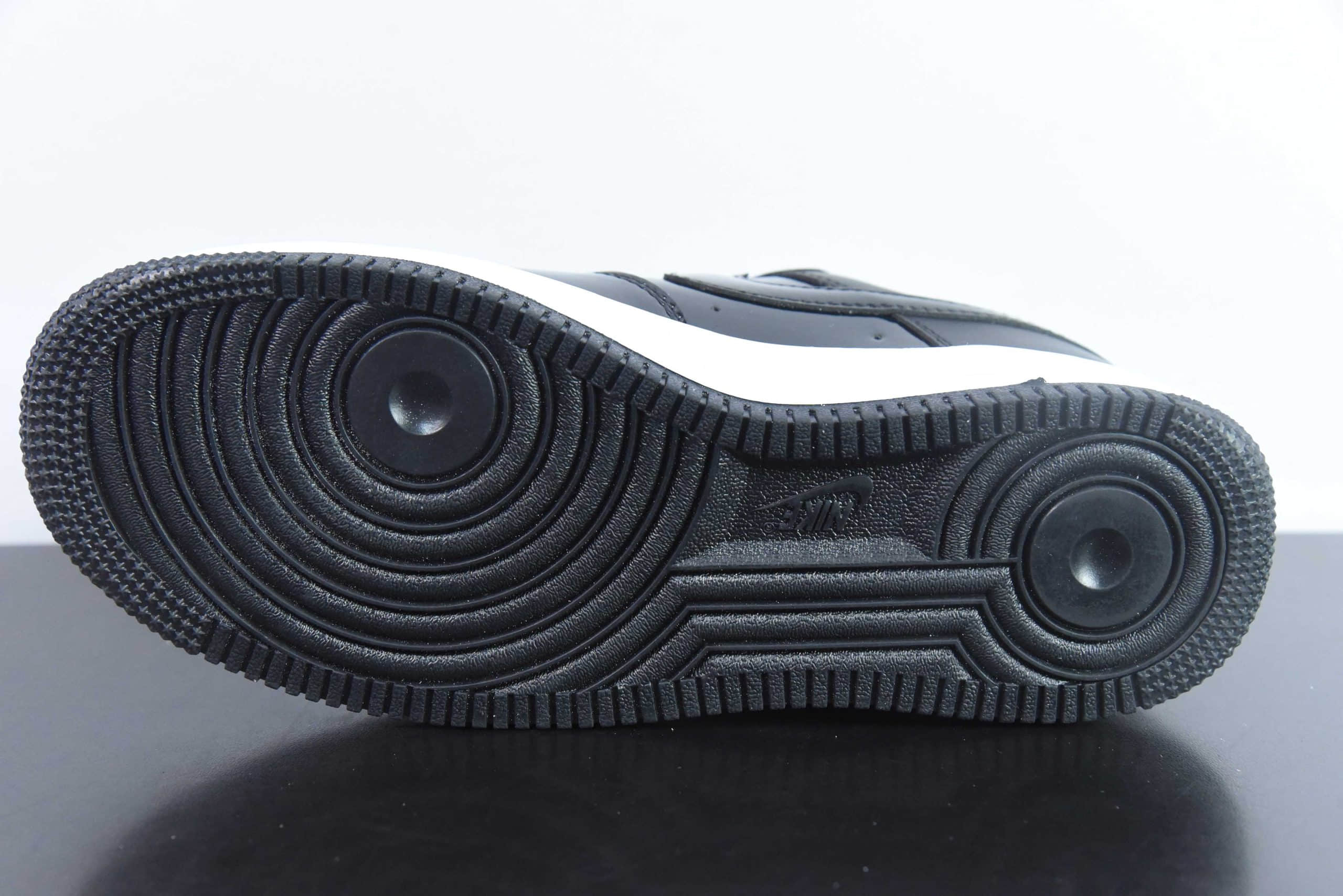 耐克Nike Air Force 1'07 Low 漆皮全黑空军一号低帮休闲板鞋纯原版本 货号:AH6827-001
