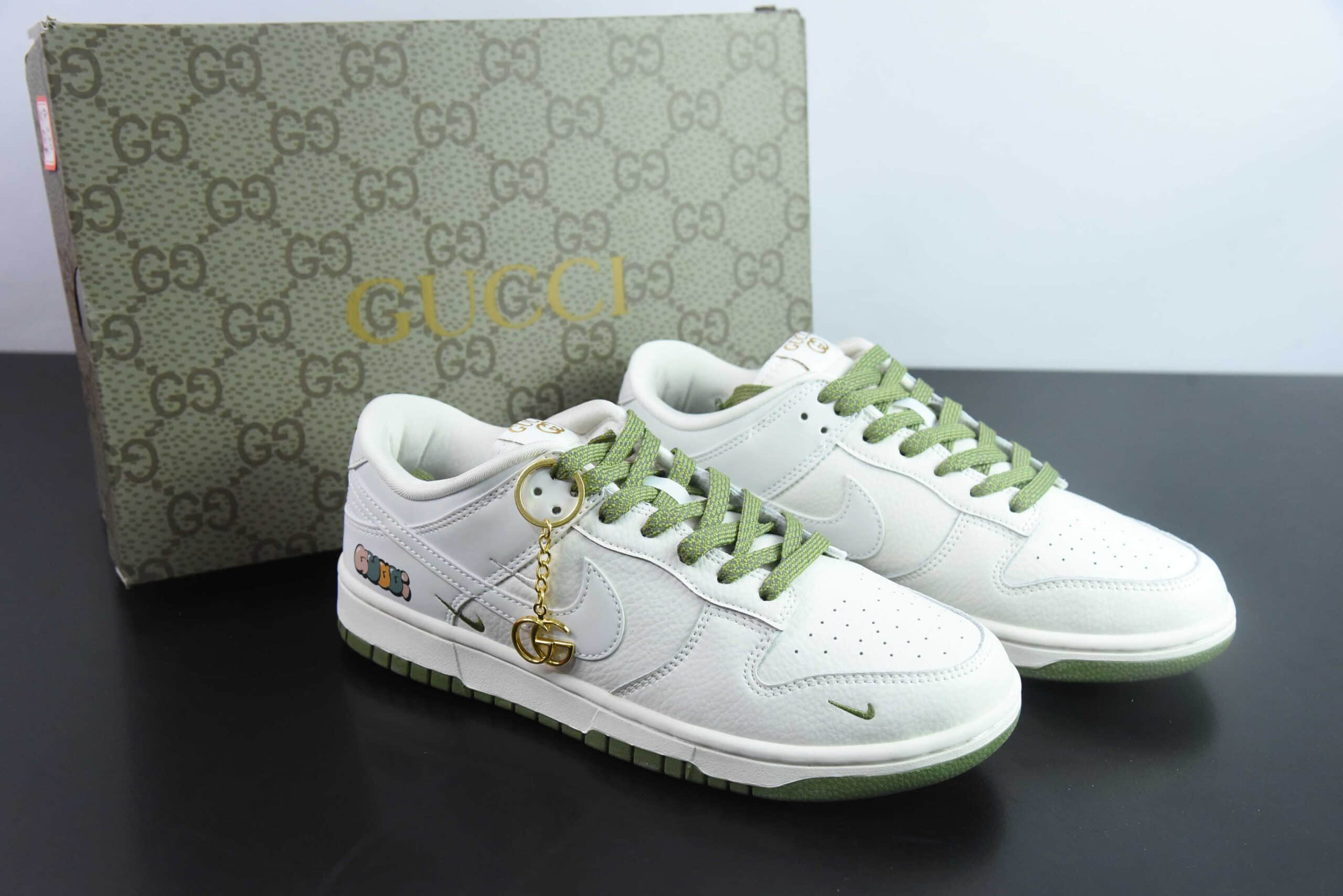 耐克Nike Dunk Low SB古驰联名白绿印花定制版SB低帮休闲滑板鞋纯原版本 货号:KK1888-007