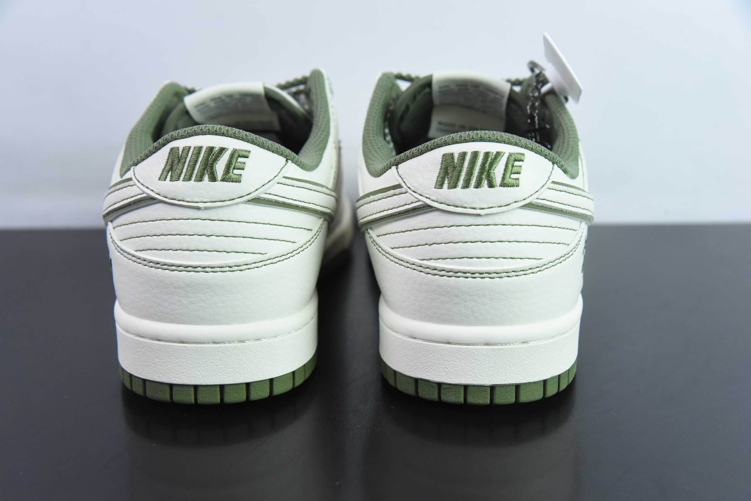 耐克Nike SB Dunk Low“ 斯图西联名米绿线条” 周年高端定制SB低帮休闲板鞋纯原版本 货号:BB1818-102