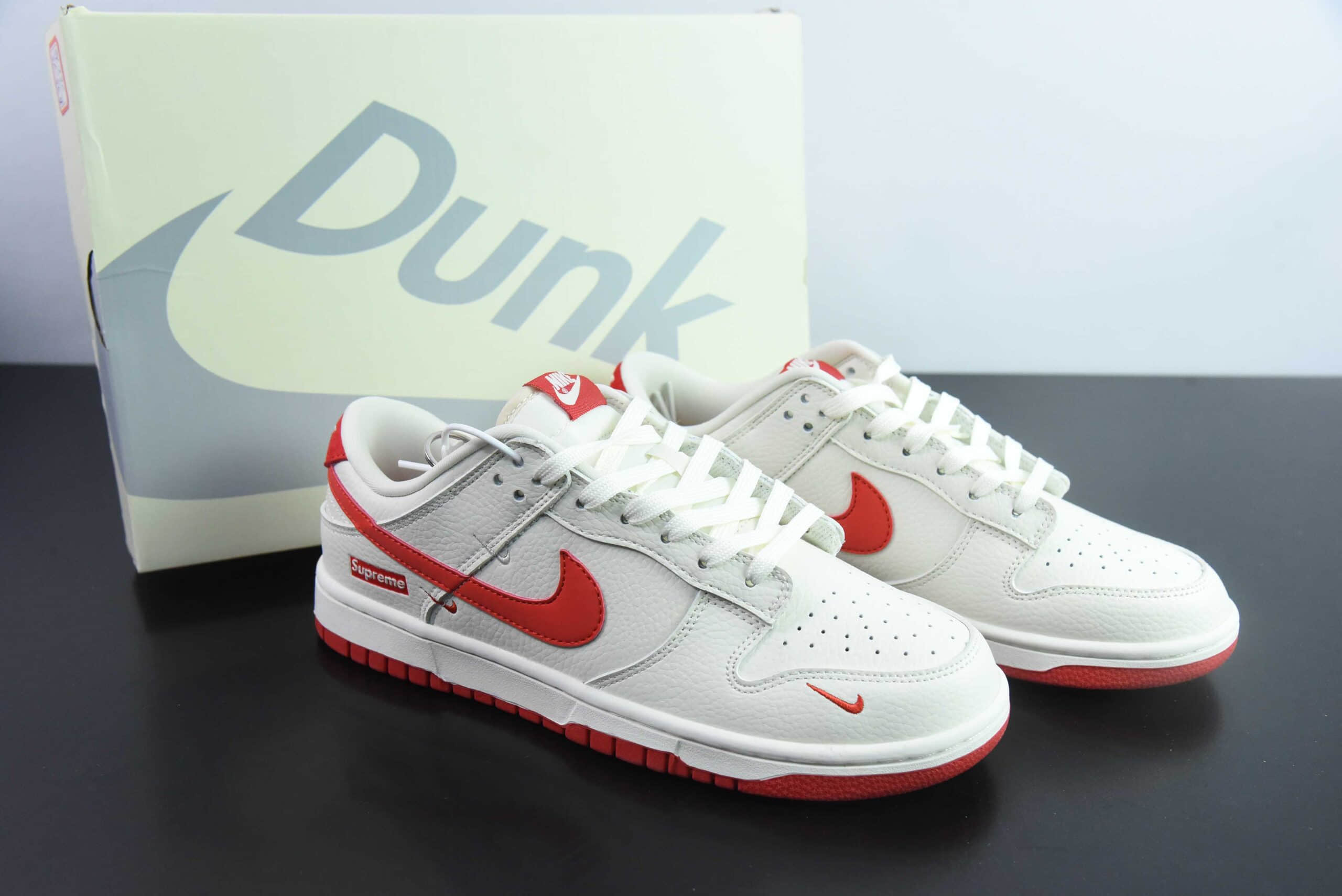耐克Nike SB Dunk Low Supreme联名米白红勾周年高端定制SB低帮休闲板鞋纯原版本 货号:KK1688-031