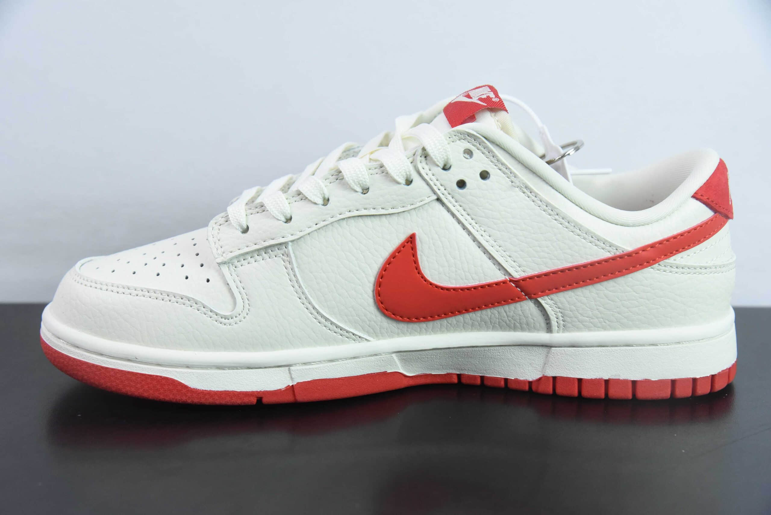 耐克Nike SB Dunk Low Supreme联名米白红勾周年高端定制SB低帮休闲板鞋纯原版本 货号:KK1688-031