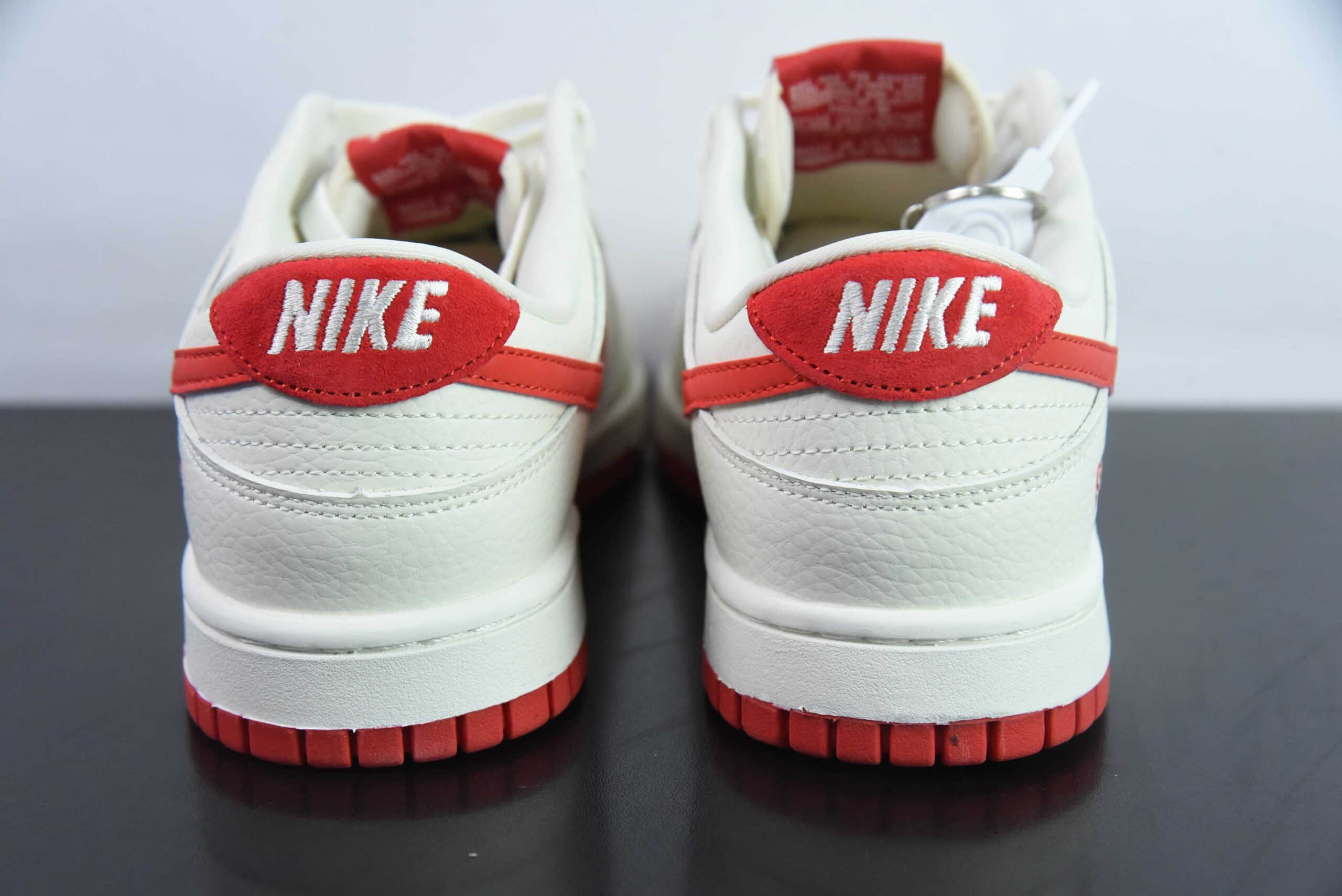 耐克Nike SB Dunk Low Supreme联名米白红勾周年高端定制SB低帮休闲板鞋纯原版本 货号:KK1688-031