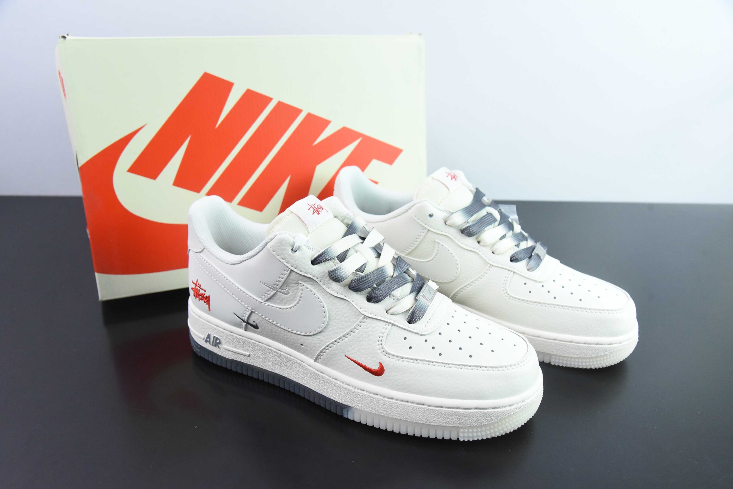 耐克NIke Air Force 1 '07 Low “斯图西联名米白灰双拼”空军一号低帮运动休闲鞋纯原版本 货号:XZ6188-015