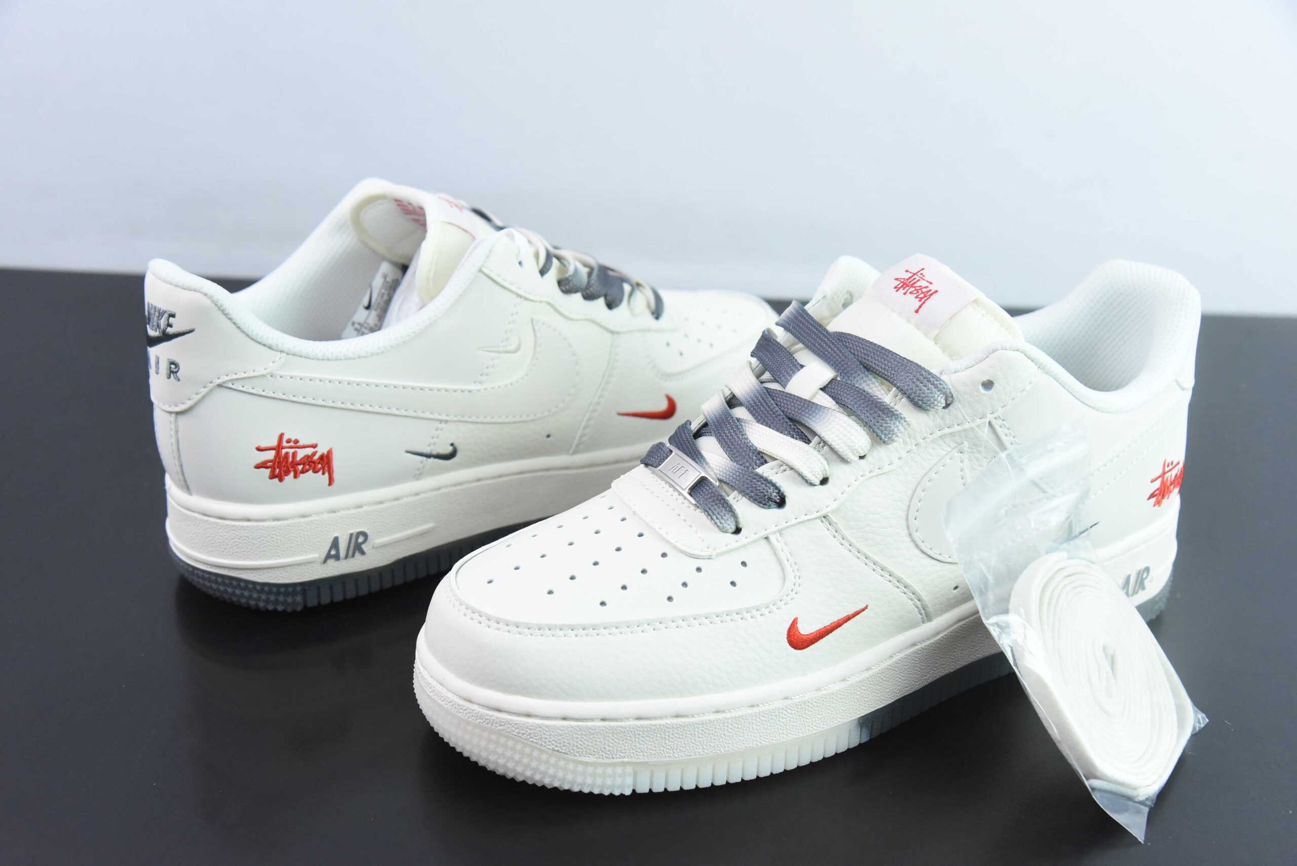 耐克NIke Air Force 1 '07 Low “斯图西联名米白灰双拼”空军一号低帮运动休闲鞋纯原版本 货号:XZ6188-015