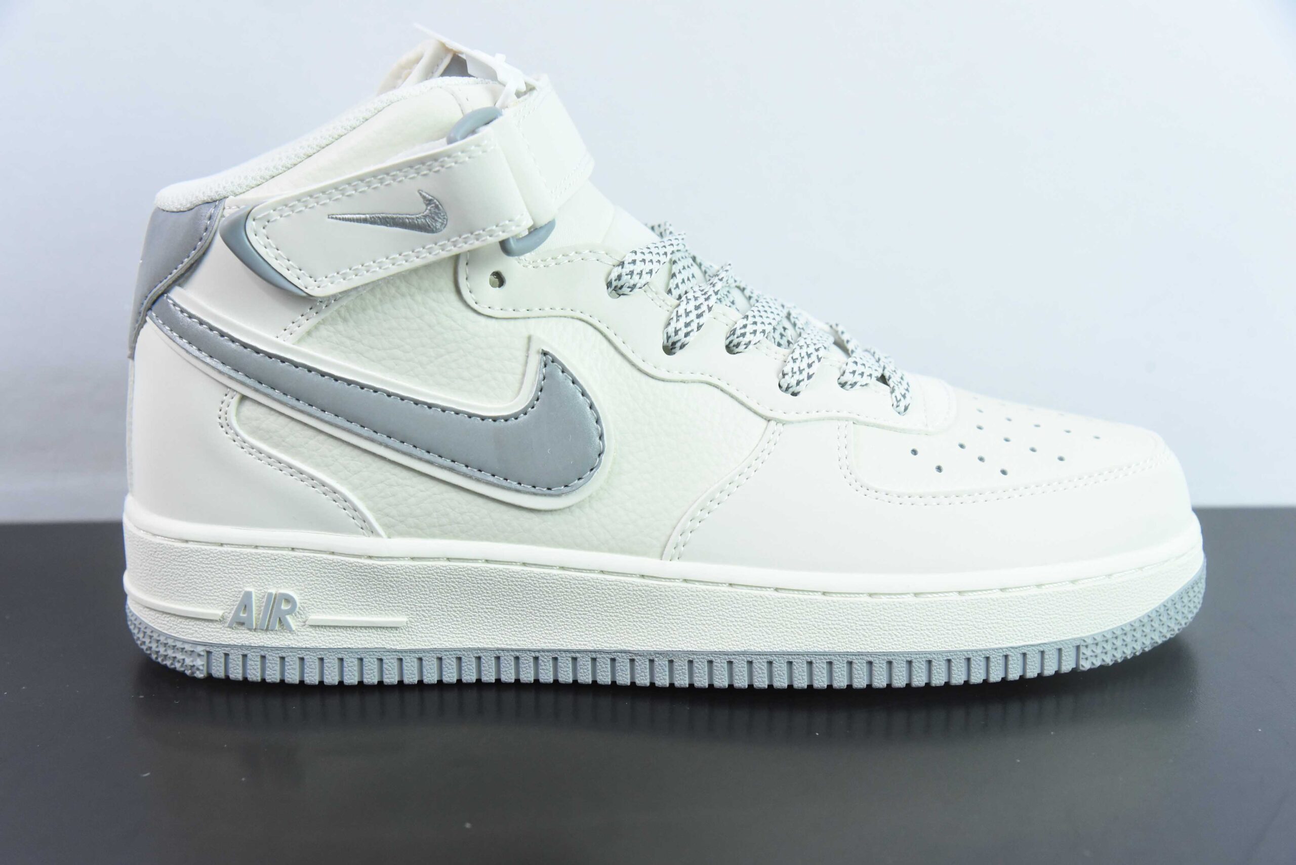 耐克Nike Air Force 1 Mid 白灰空军一号中帮百搭休闲运动板鞋纯原版本 货号:SH0235-522