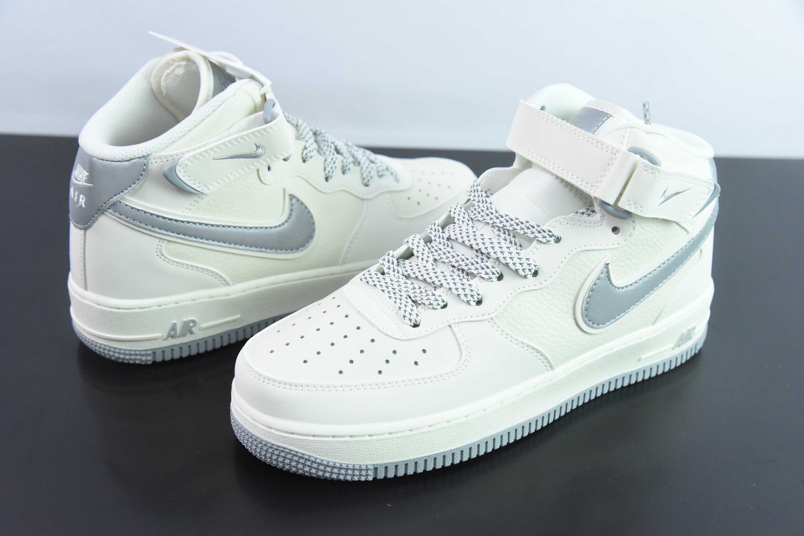 耐克Nike Air Force 1 Mid 白灰空军一号中帮百搭休闲运动板鞋纯原版本 货号:SH0235-522