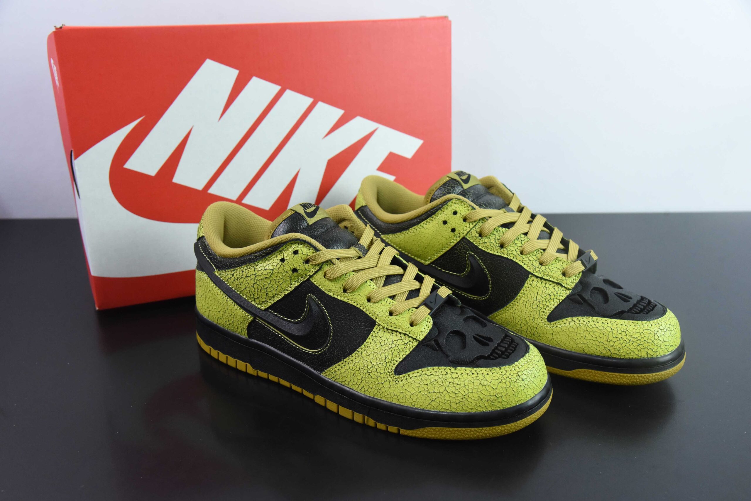 耐克Nike SB Dunk Low万圣节限定黑绿SB低帮休闲滑板鞋纯原版本 货号:HV6103-300