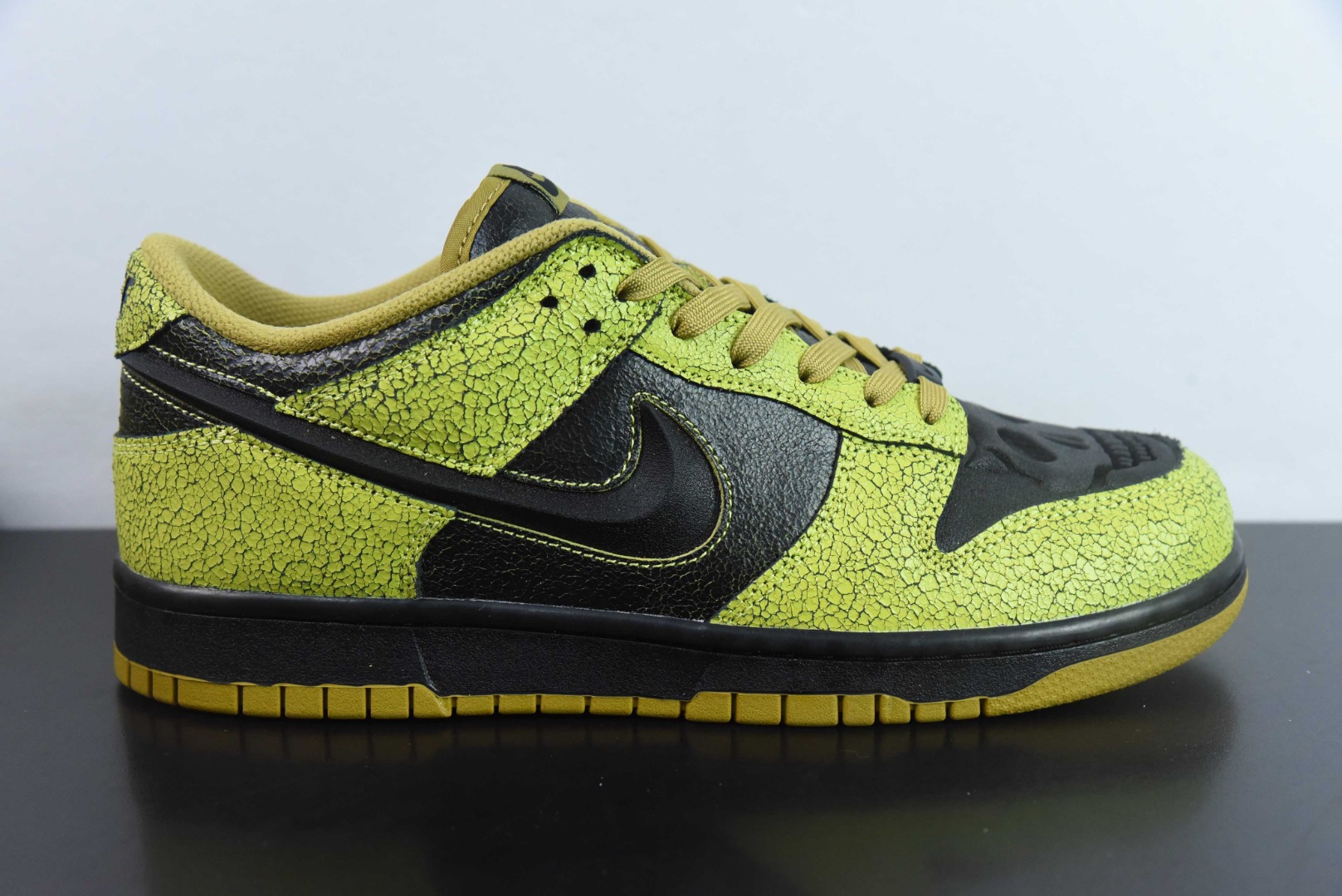 耐克Nike SB Dunk Low万圣节限定黑绿SB低帮休闲滑板鞋纯原版本 货号:HV6103-300