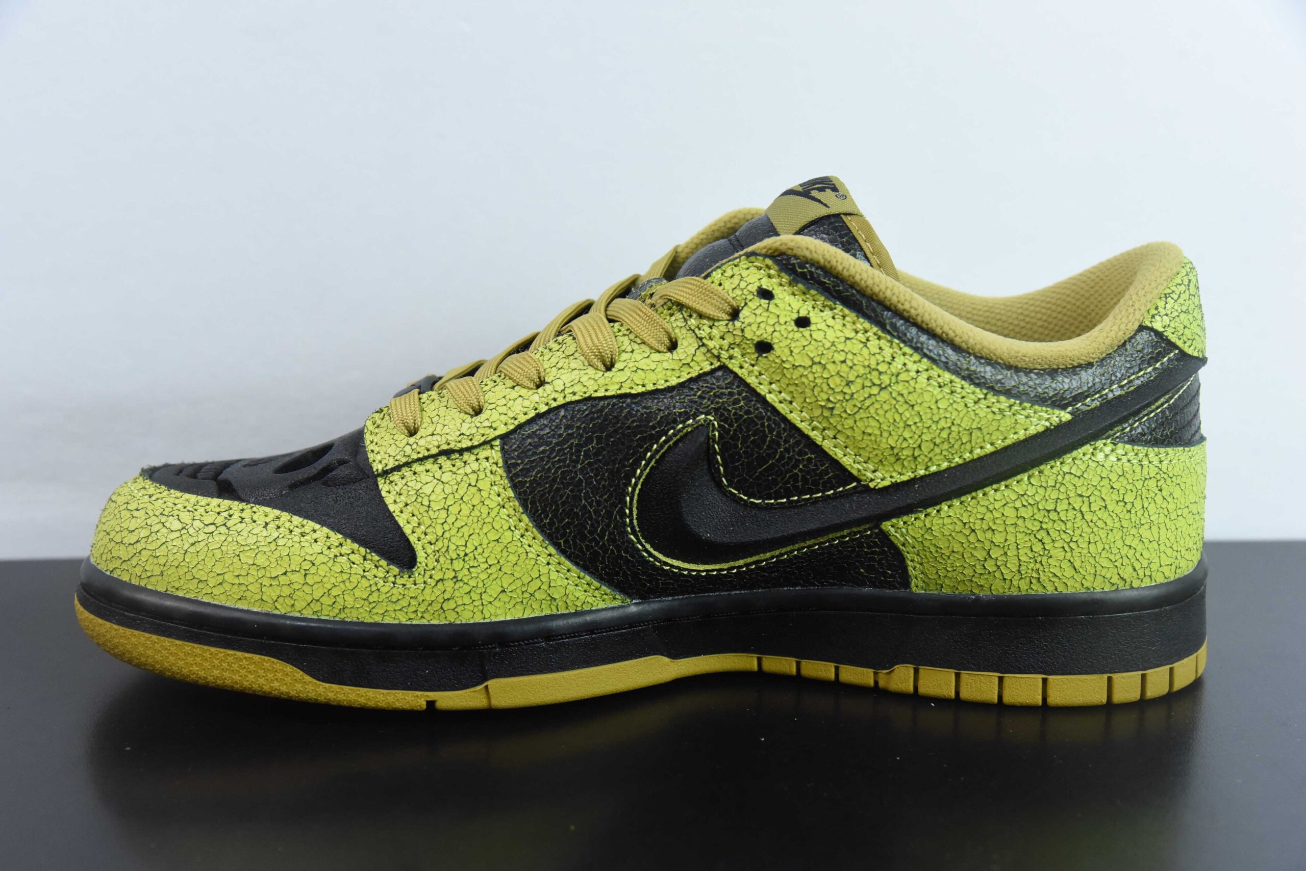 耐克Nike SB Dunk Low万圣节限定黑绿SB低帮休闲滑板鞋纯原版本 货号:HV6103-300