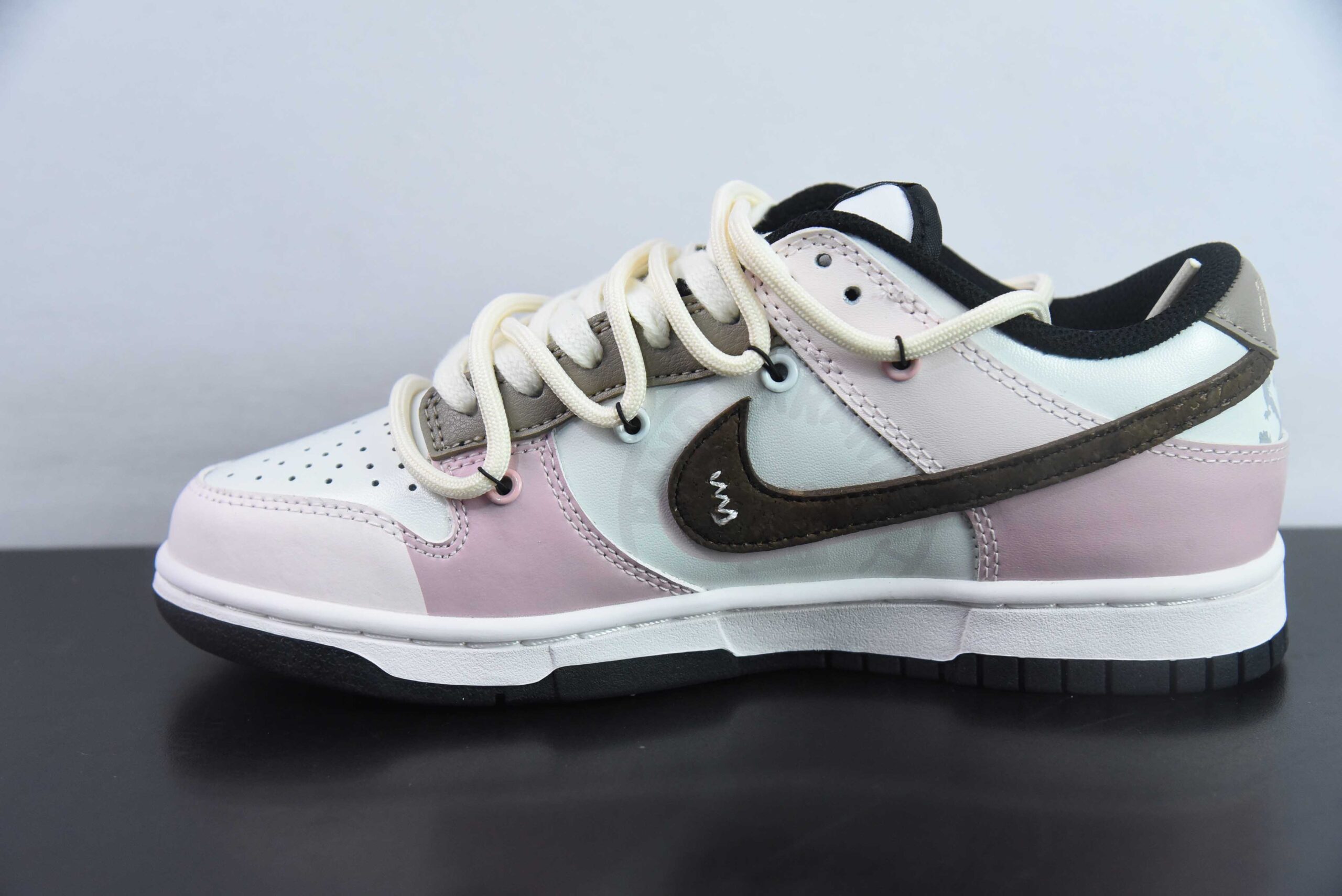 耐克Nike Dunk Low心动邮件心蔷定制系列SB低帮休闲滑板鞋纯原版本 货号:CW1590-100